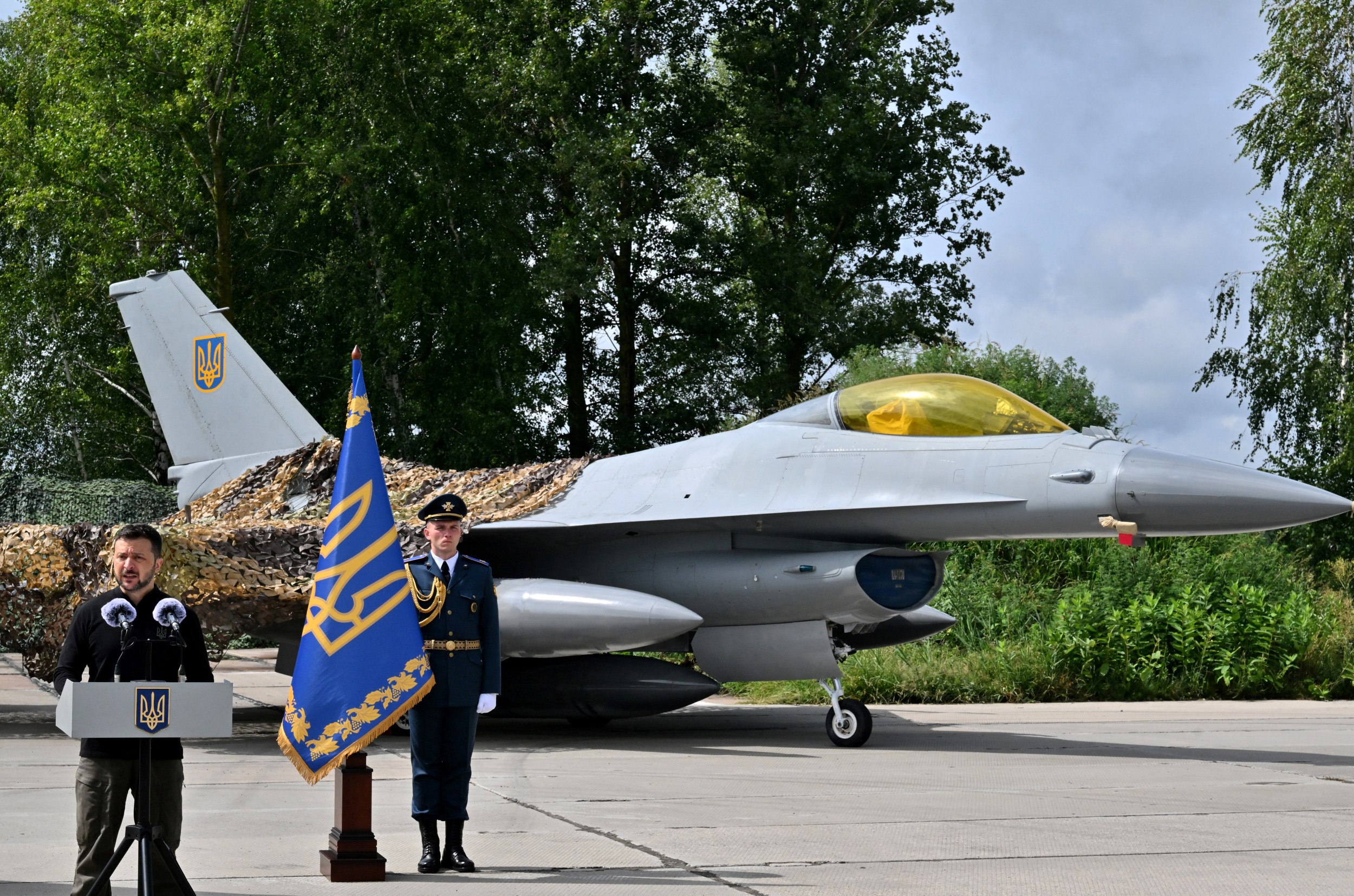 Ukraine Confirms F-16 Crash, Pilot's Death