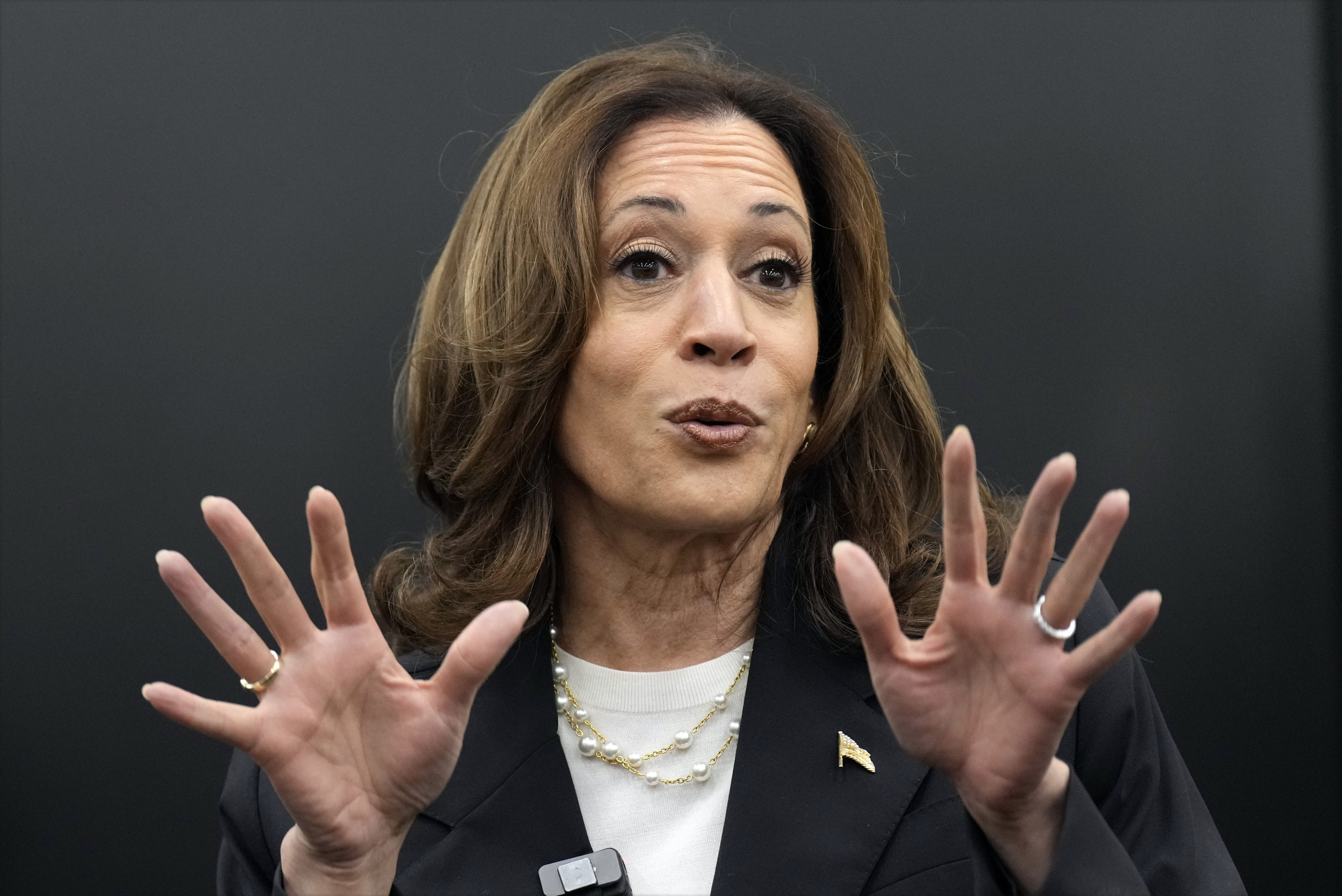 Kamala Harris' Election Odds Slide With Bookmaker After CNN Interview