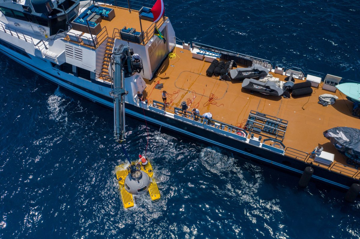 A research vessel studying a shipwreck