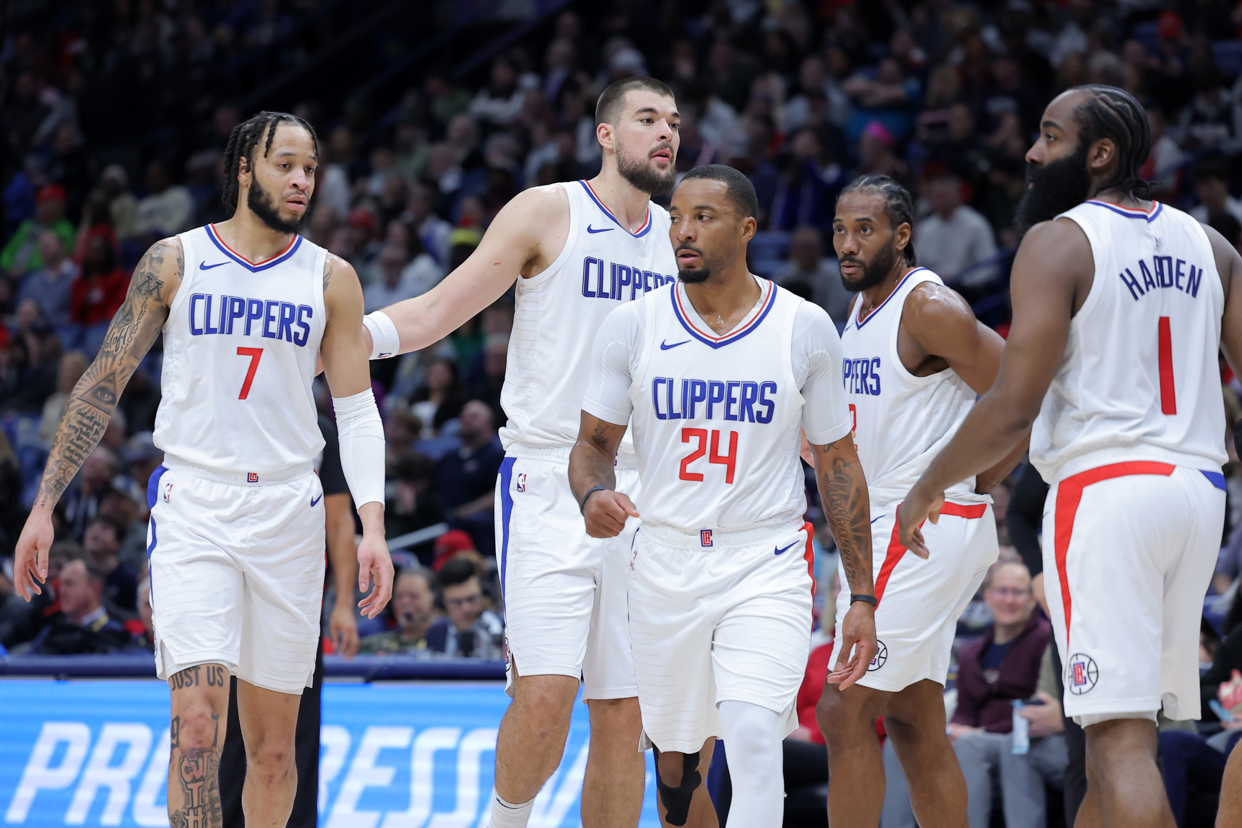 Clippers Veteran Star Secures Big Extension to Remain in LA