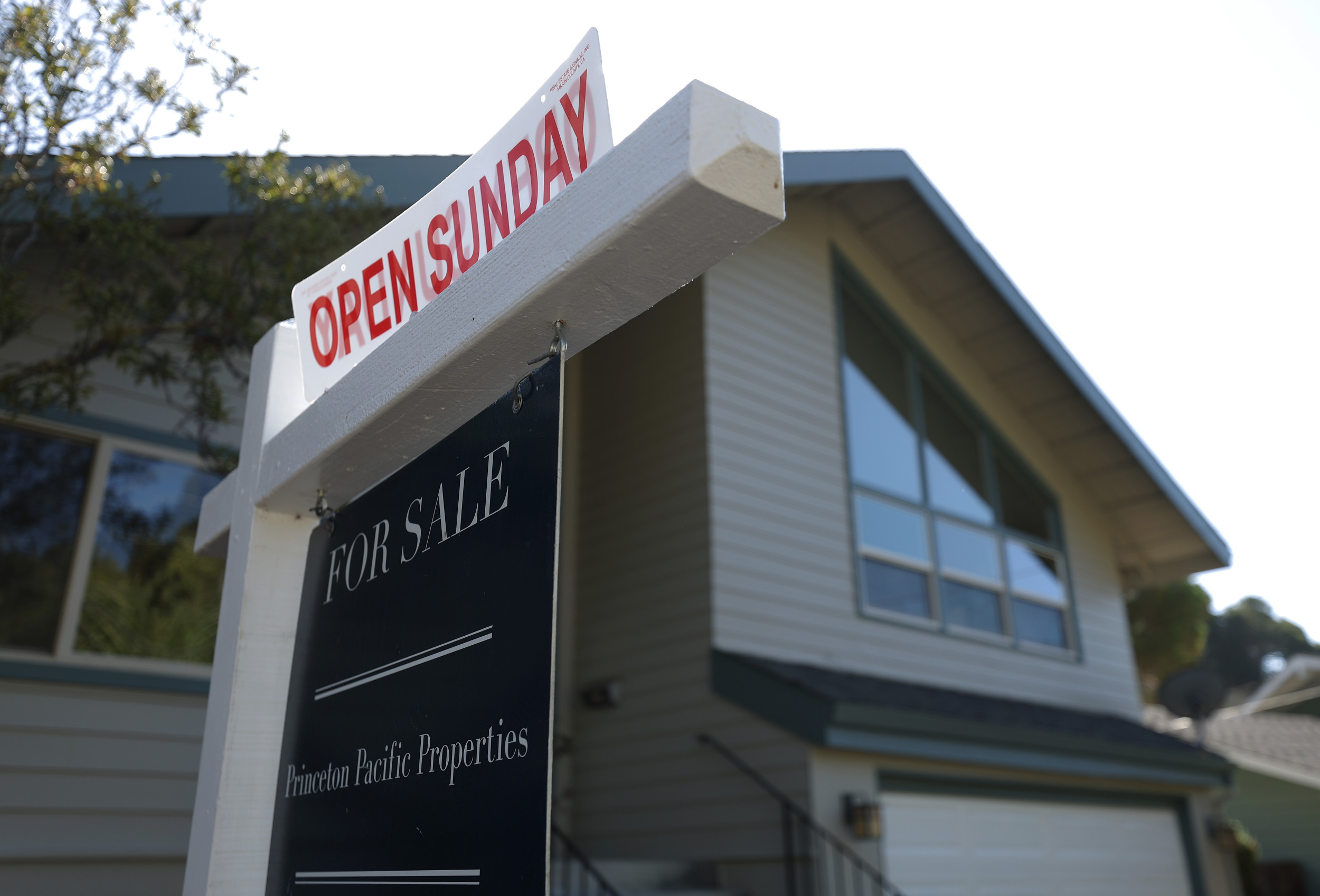 Mortgage Rates Down But Will 'Bump Around' Analyst Newsweek