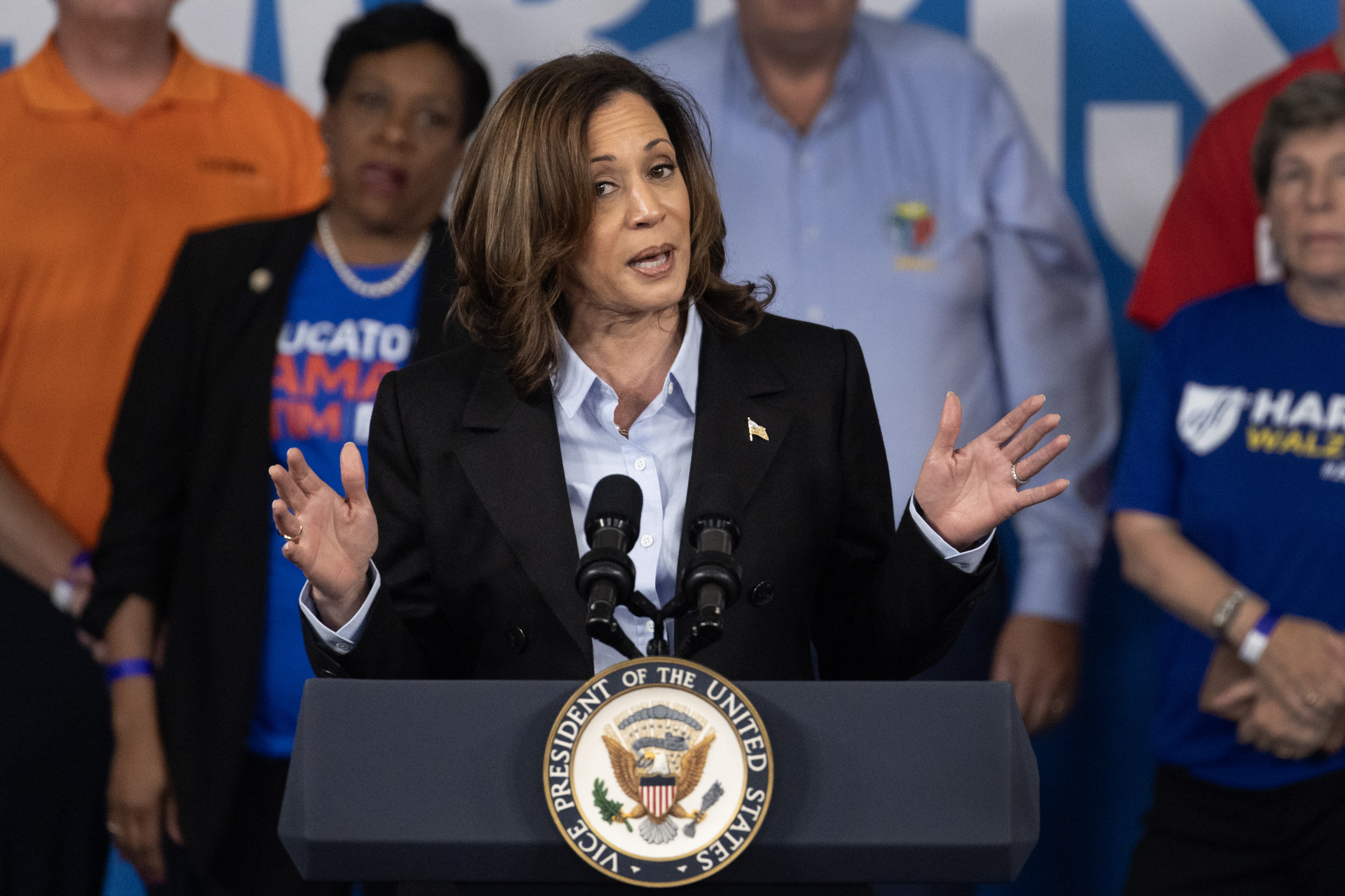 Kamala Harris vs. Donald Trump: Union Workers’ Opinions in the Latest Polls