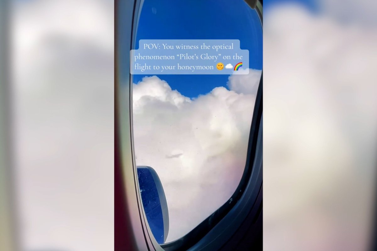 The 'glory' phenomenon on a plane.