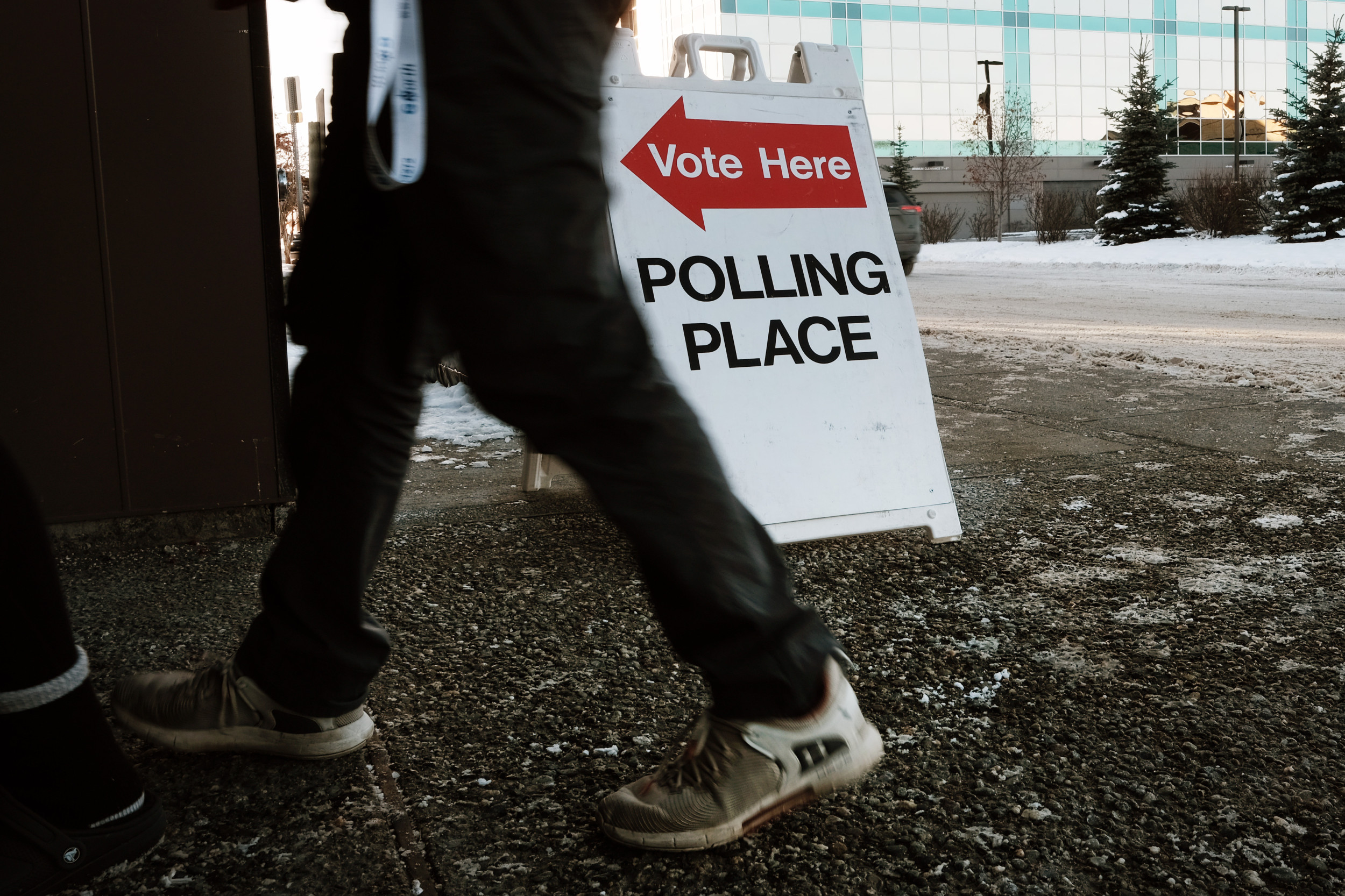 Judge allows convicted man to stay on Alaska House ballot