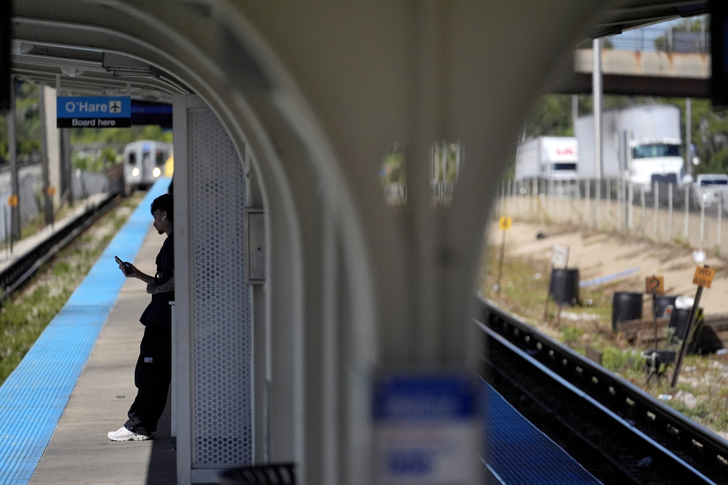 Suspect in Chicago L Train Shooting Held Without Pretrial Release