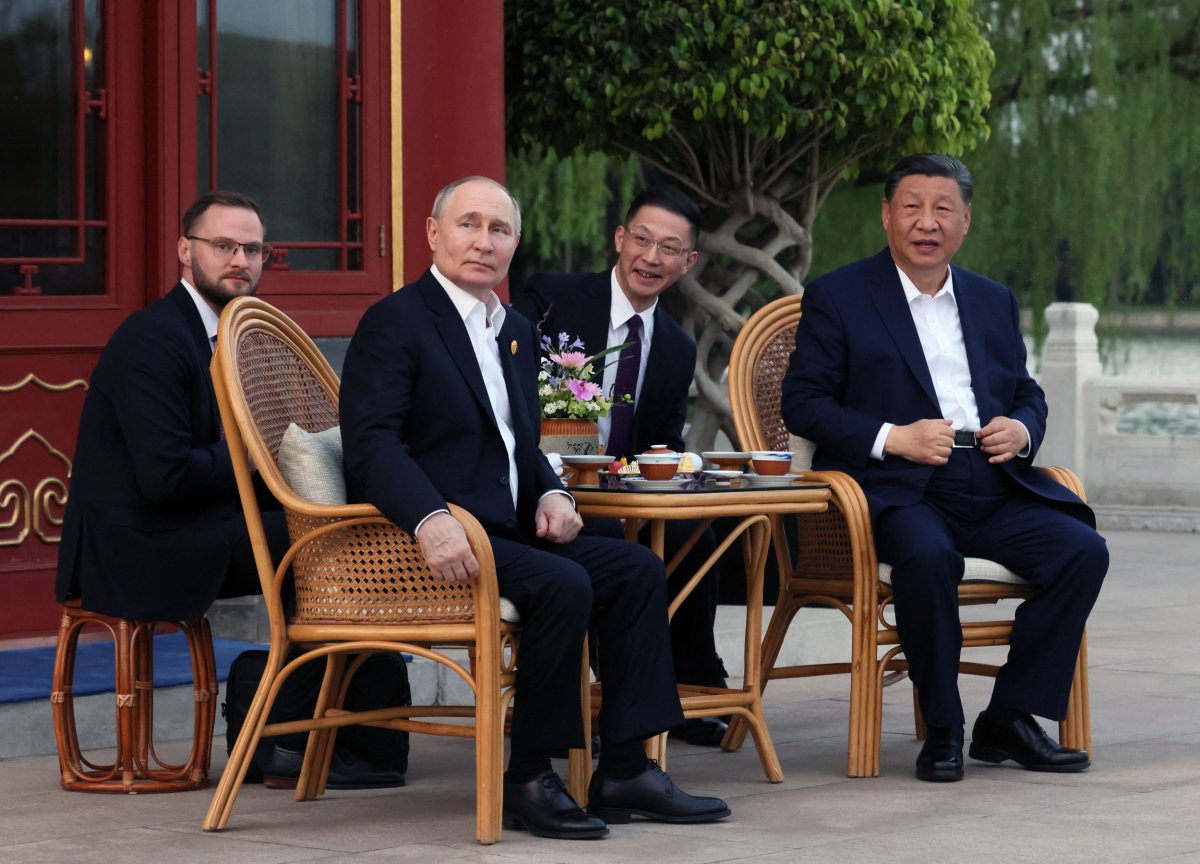 putin and xi tea