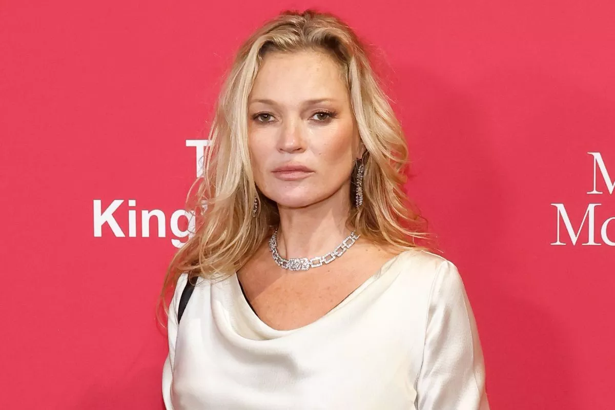 Kate Moss Details 'Awful' Reaction Her Look Sparked From Worried Parents -  Newsweek