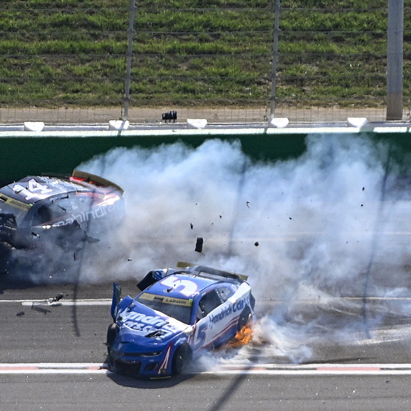 Chase Briscoe Reveals Horrifying Details Of Kyle Larson Crash At Atlanta Motor Speedway - Newsweek