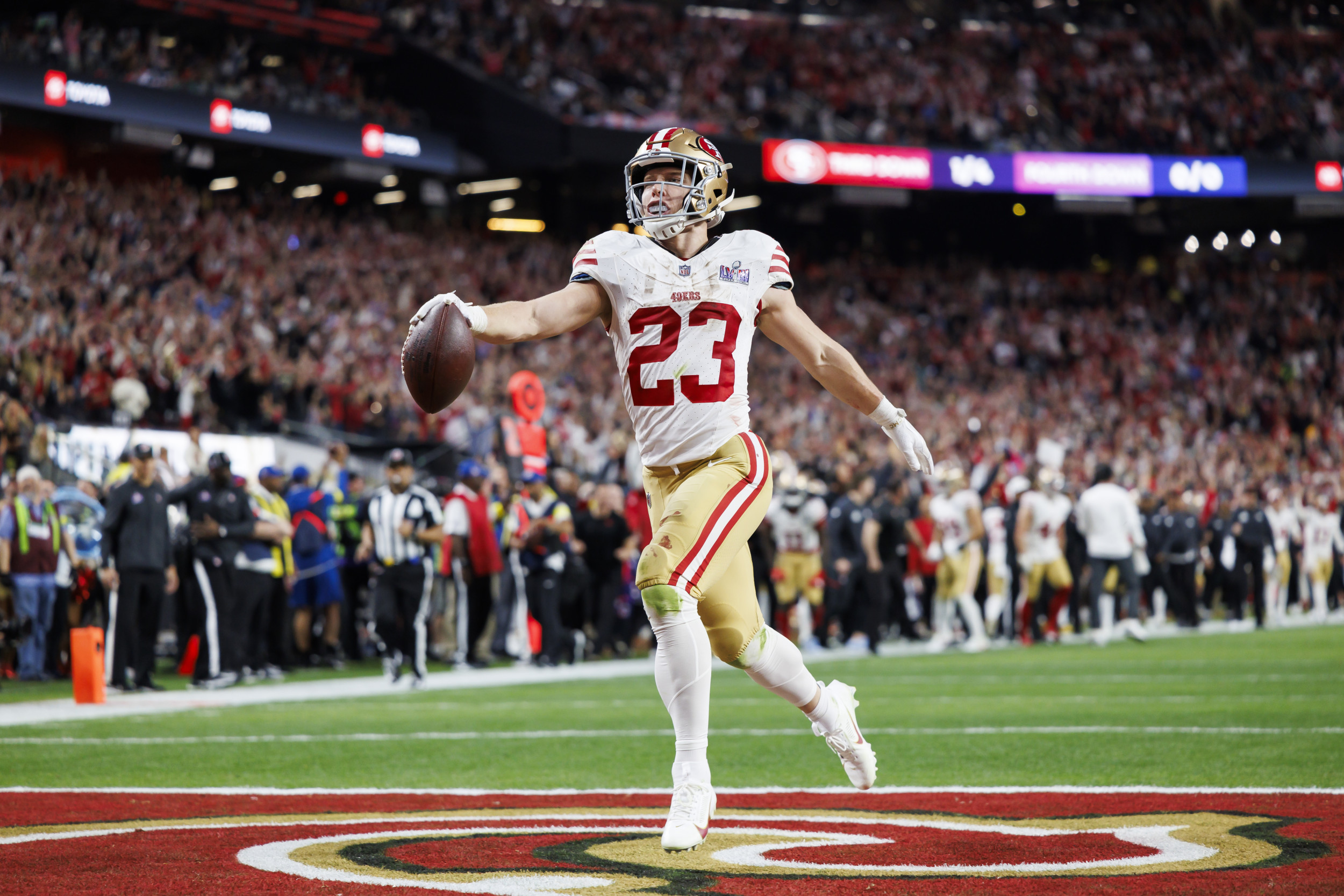 49ers' Kyle Shanahan Provides Update On Christian McCaffrey's Status ...