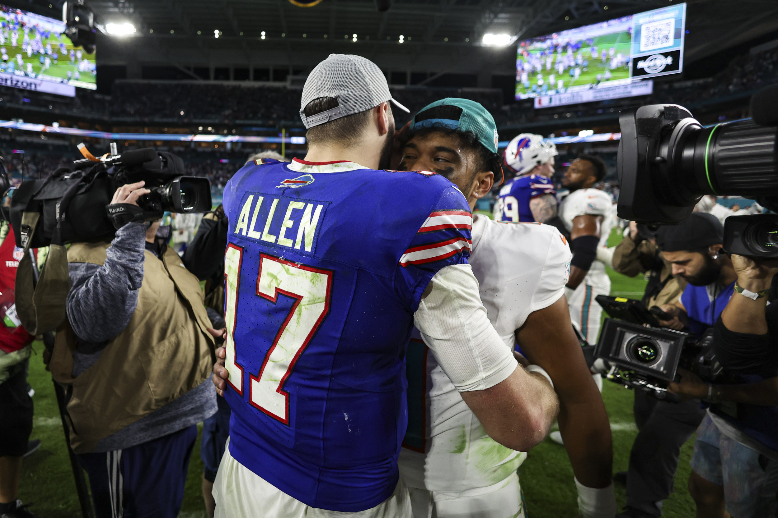 Bills Vs Dolphins Expert Predictions For Week 2 Thursday Night Football Newsweek 6022