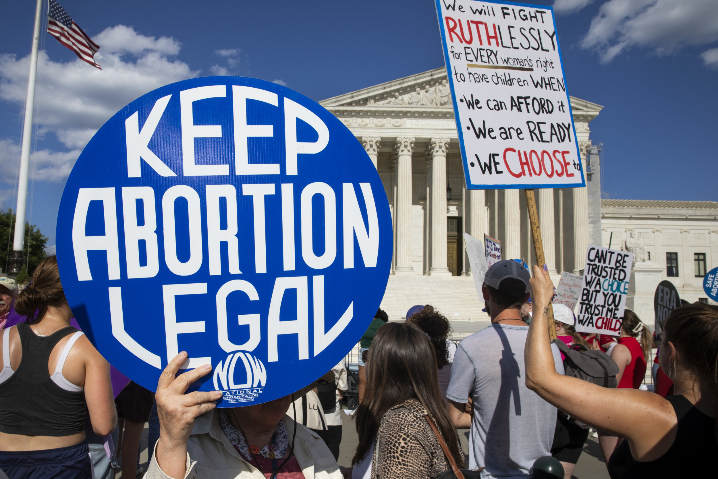 Democrats Introduce Resolution on Emergency Abortions