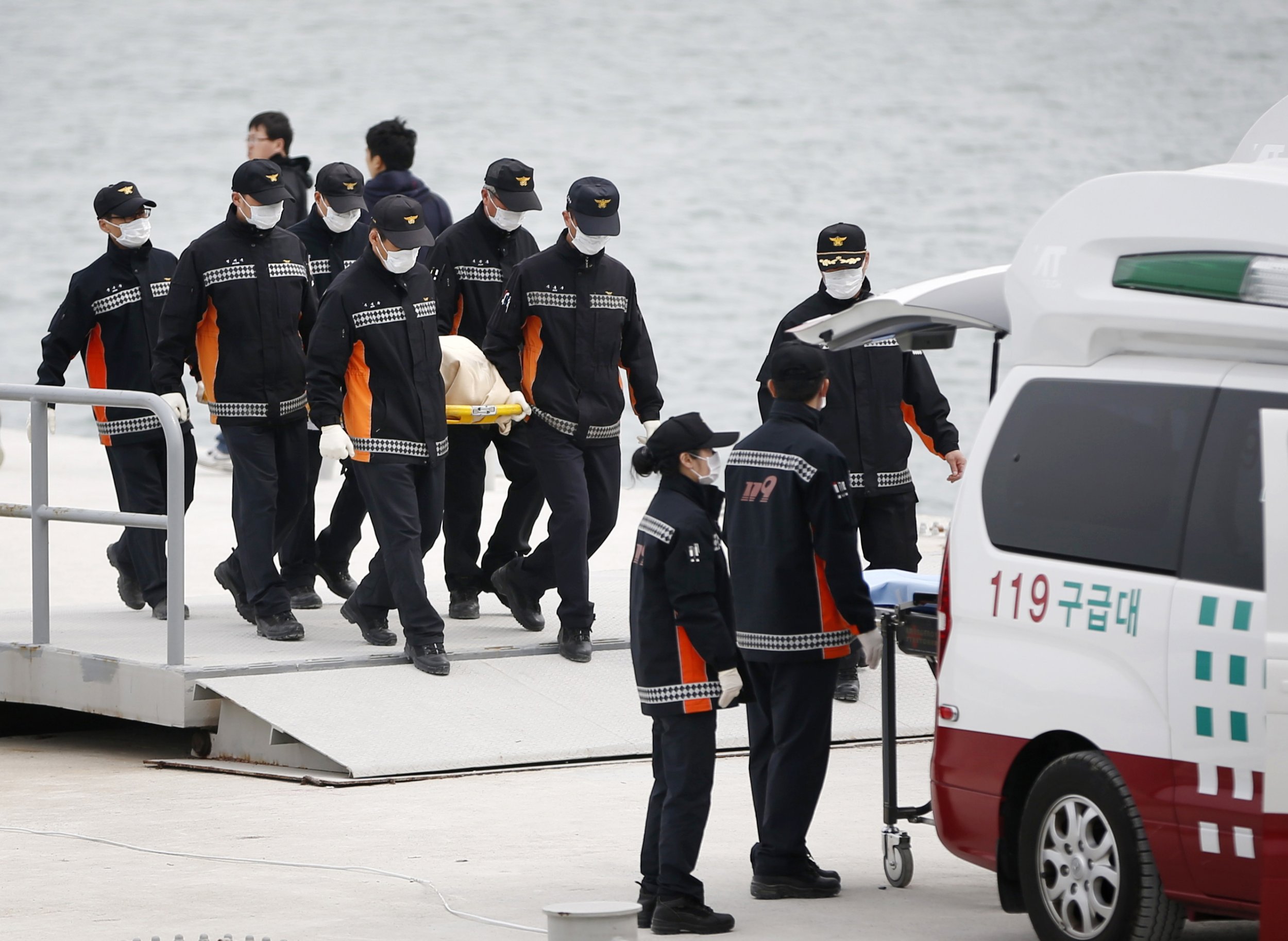 Корейский паром. Sewol Ferry incident. Sewol Ferry Death. Севоль паром документальный фильм.