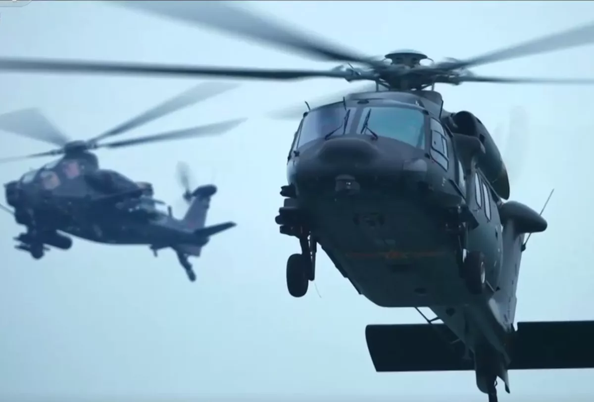 https://d.newsweek.com/en/full/2473283/chinese-military-helicopters-take-flight.webp