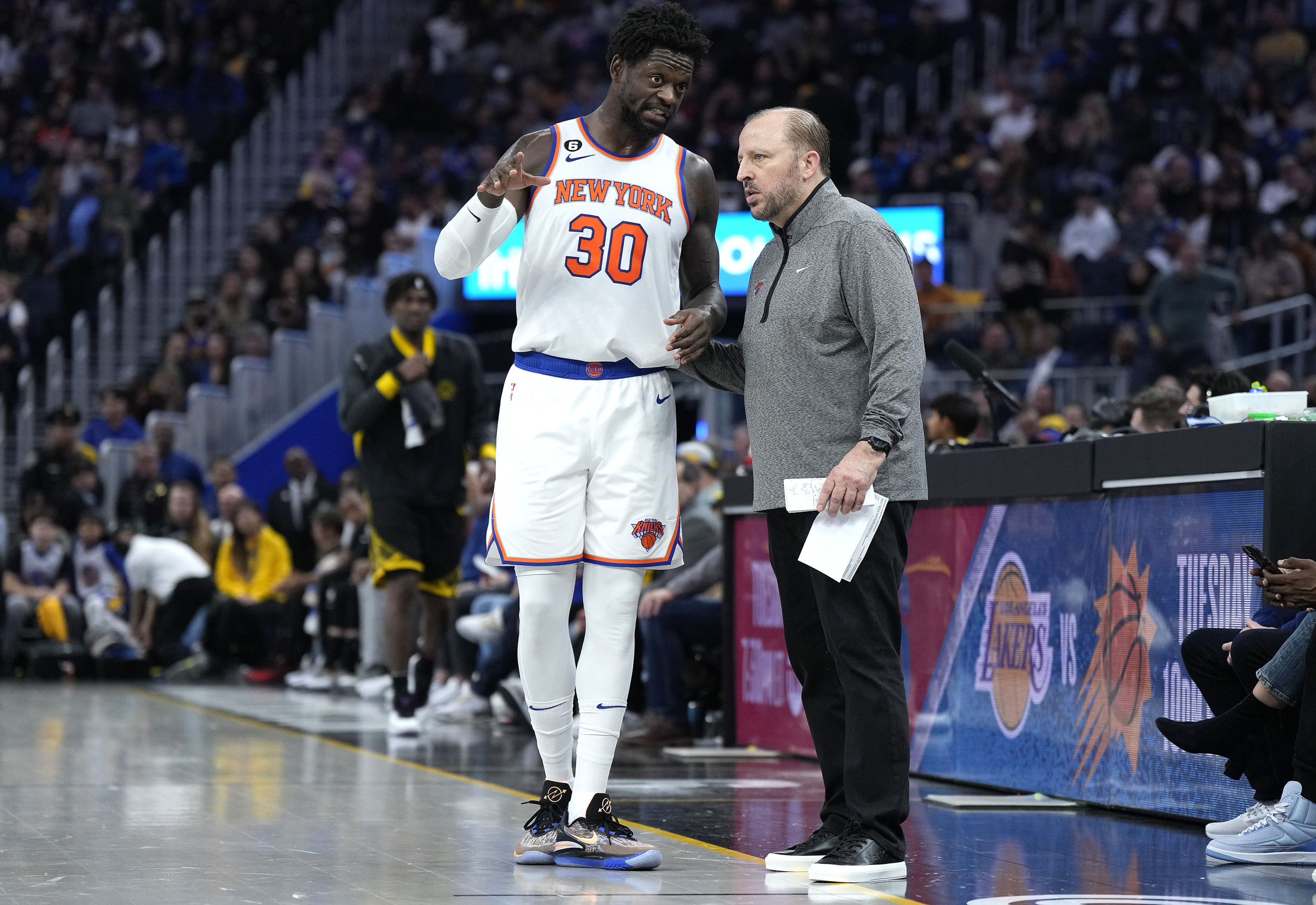 Knicks News: Tom Thibodeau Unpacks Julius Randle’s Future in New York