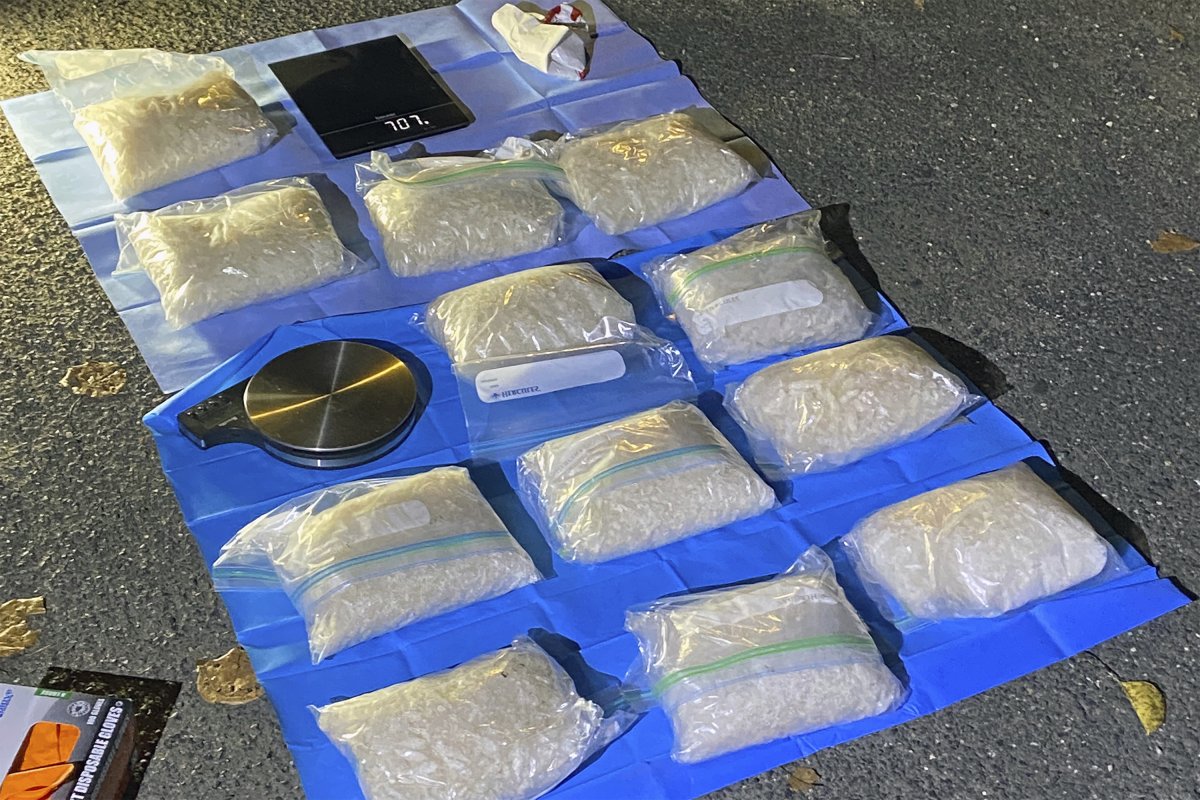 Australian police seize illegal drugs