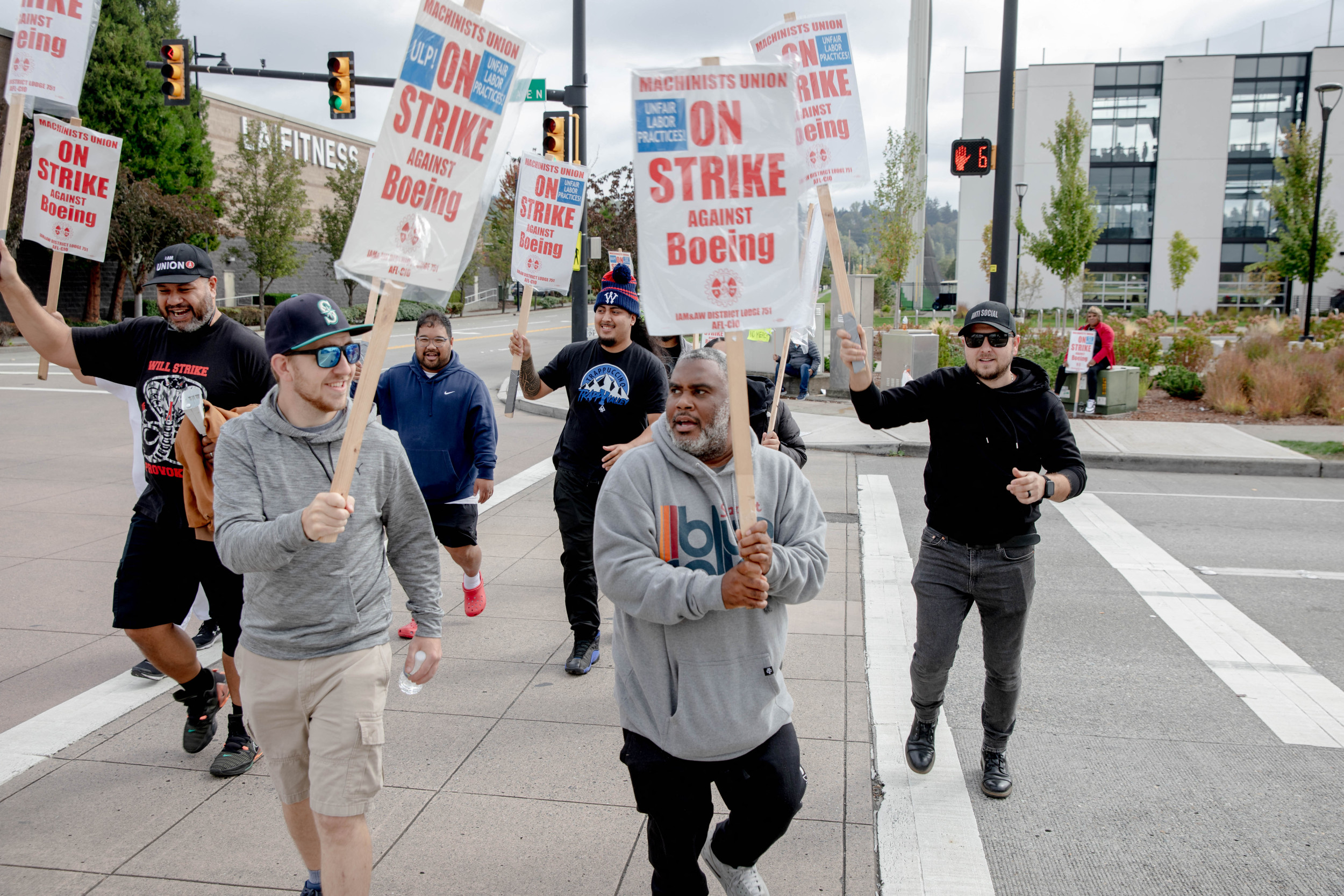 Boeing CEO Announces Furloughs Amid Union Strike Over Pay Dispute ...