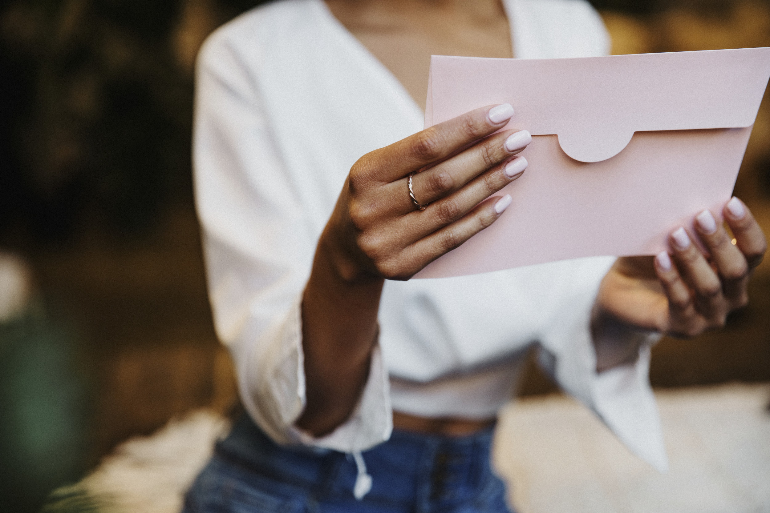 Debate as Bride Disinvites 25 Family Members From Wedding Just Weeks Away