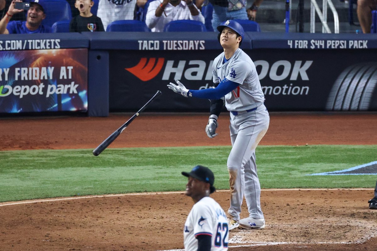 Dodgers' Shohei Ohtani Joins 50/50 Club With Two Home Runs, Two Stolen ...