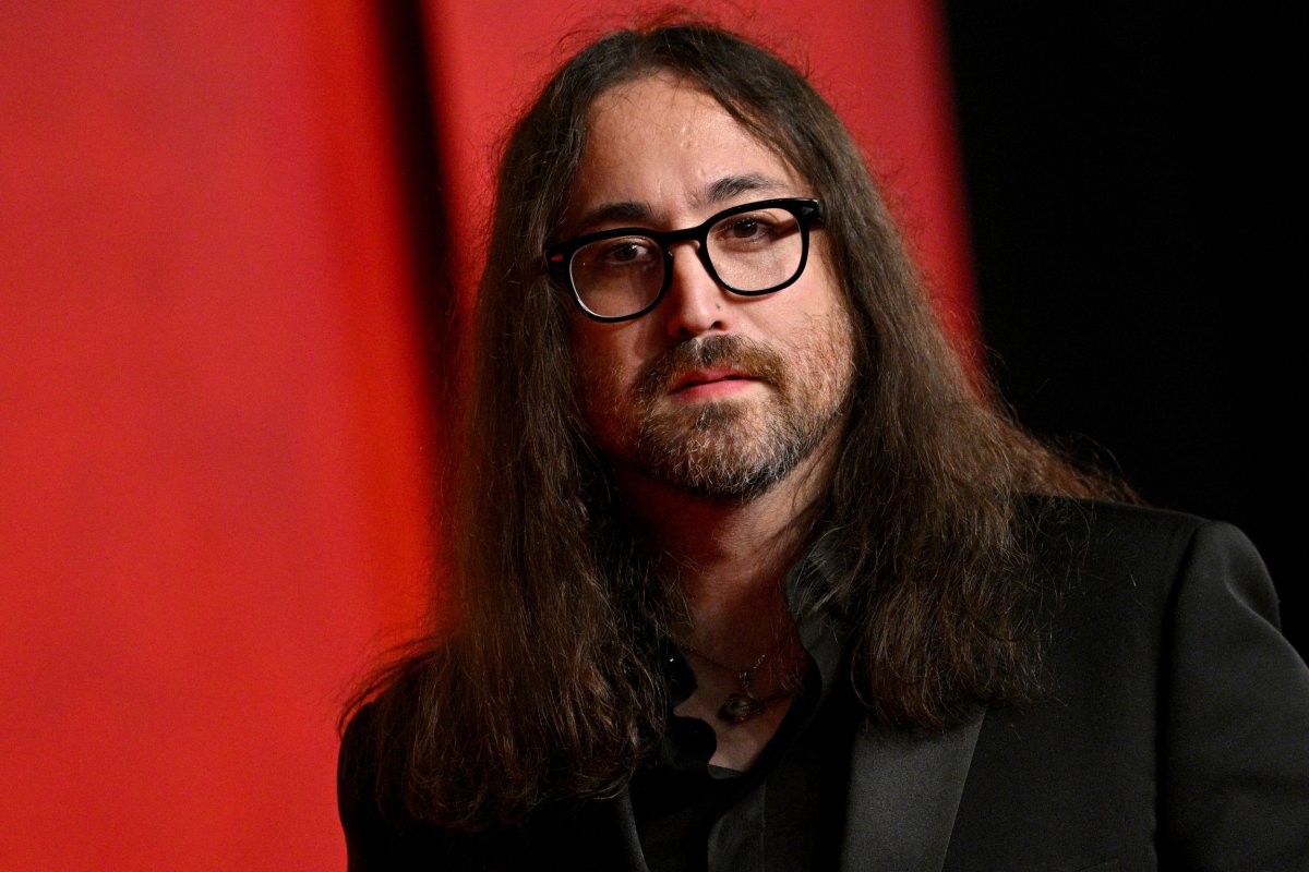 sean lennon looking at camera