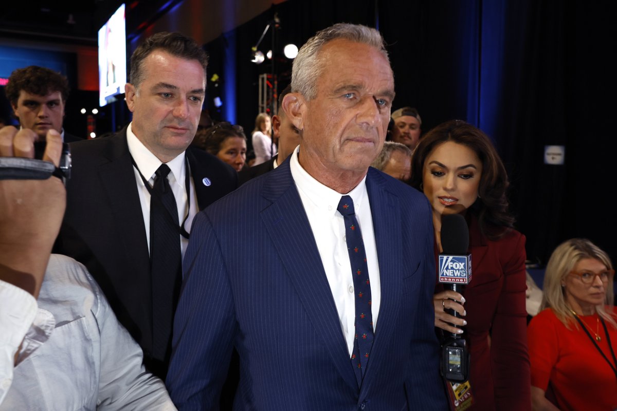 Robert F. Kennedy Jr. switches between interviews 