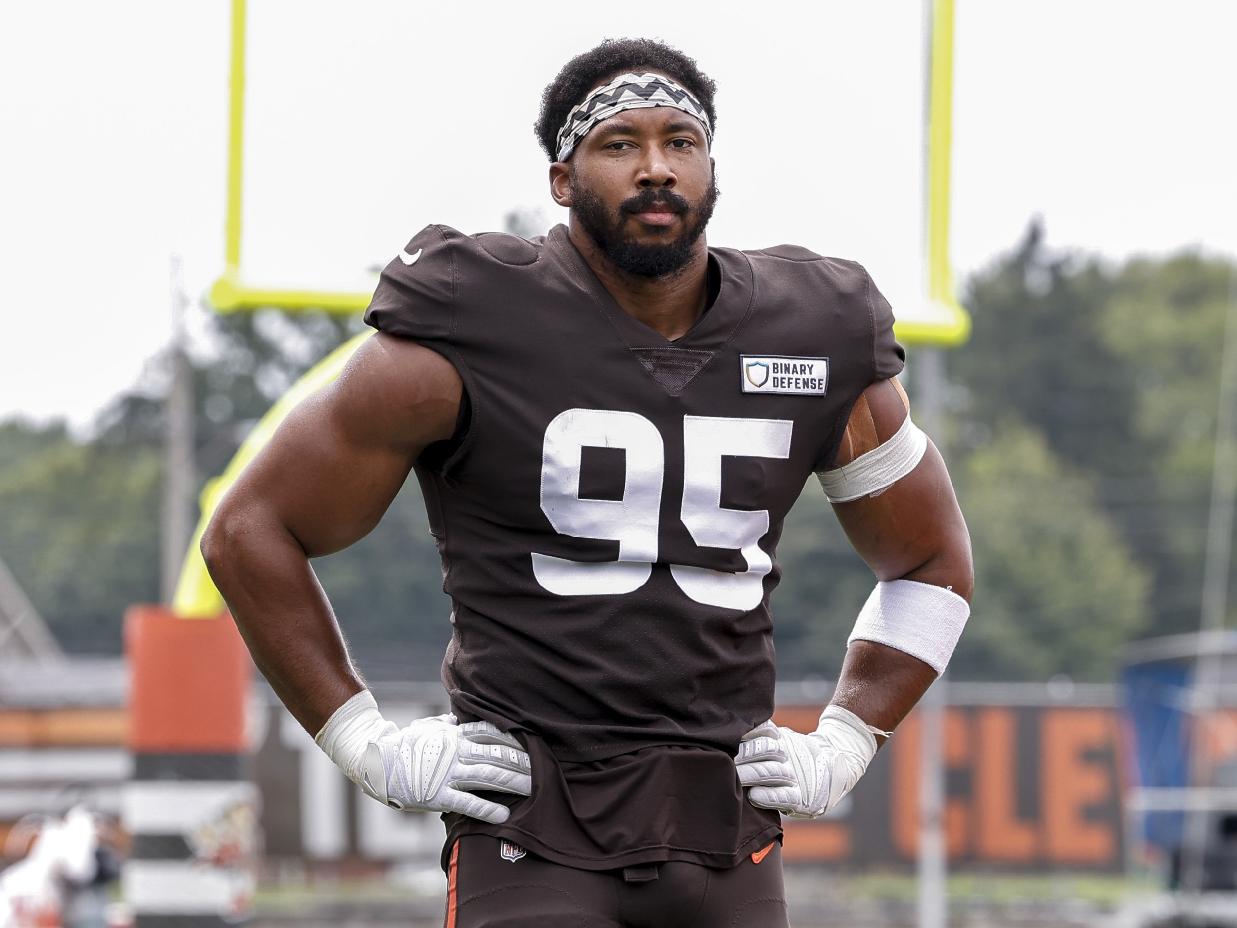 Browns Star Myles Garrett Will Attempt to Play Through Significant Injury