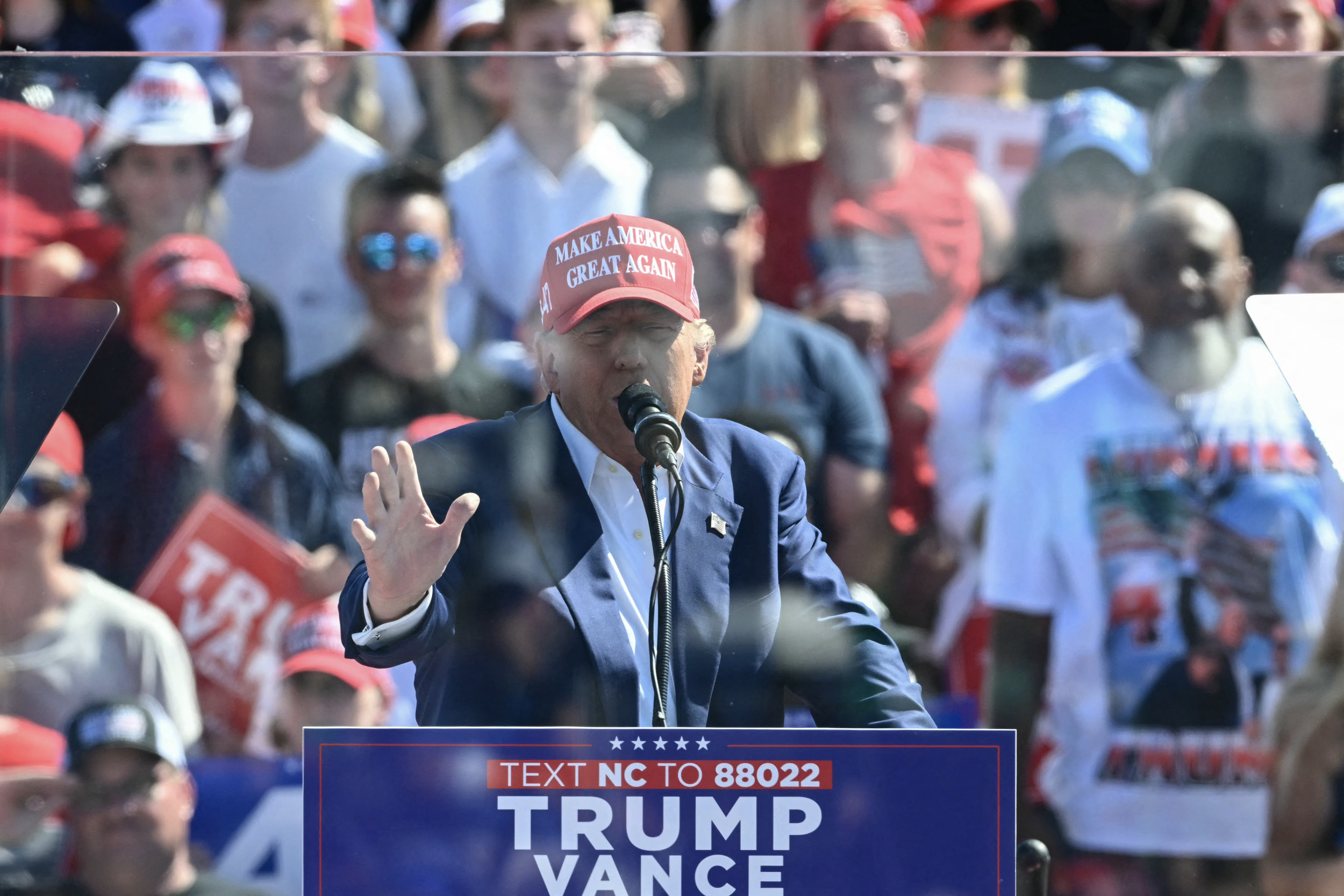 Donald Trump Makes New Promise to Native American Tribe Donald Trump Makes New Promise to Native American Tribe