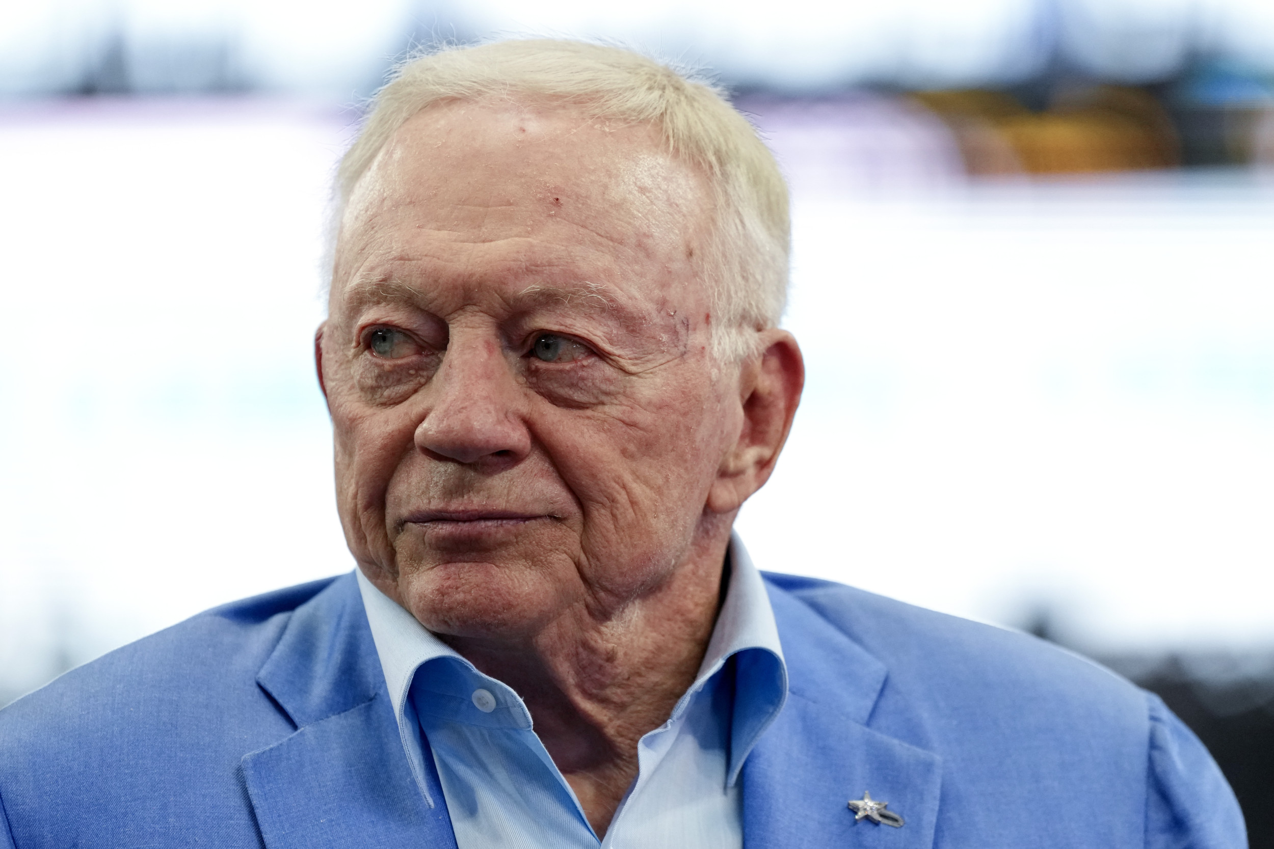 Jerry Jones Strangely Admits Cowboys Couldn't Afford Star Free Agent ...