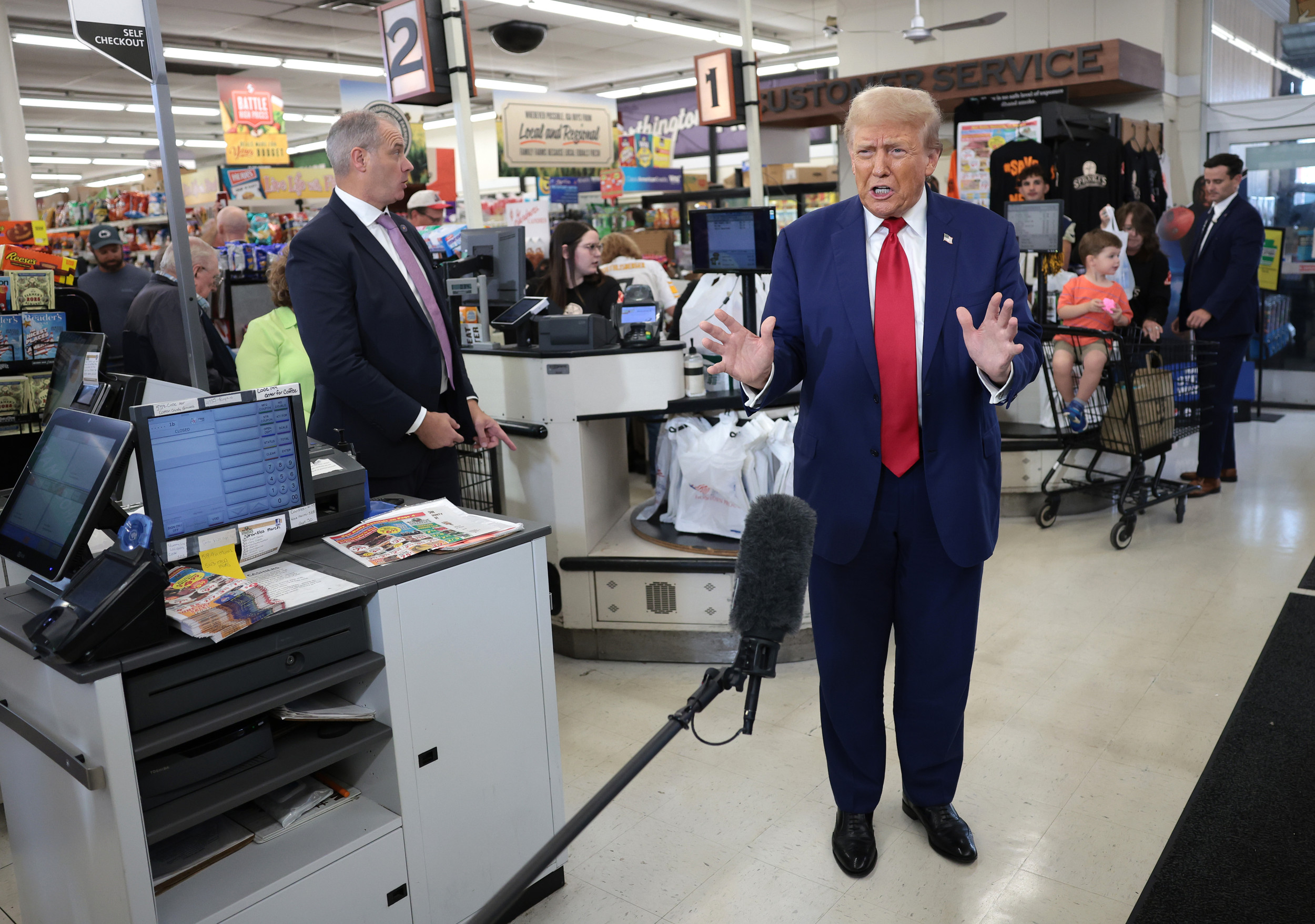 Donald Trump Makes Waves While Grocery Shopping for PA Mom