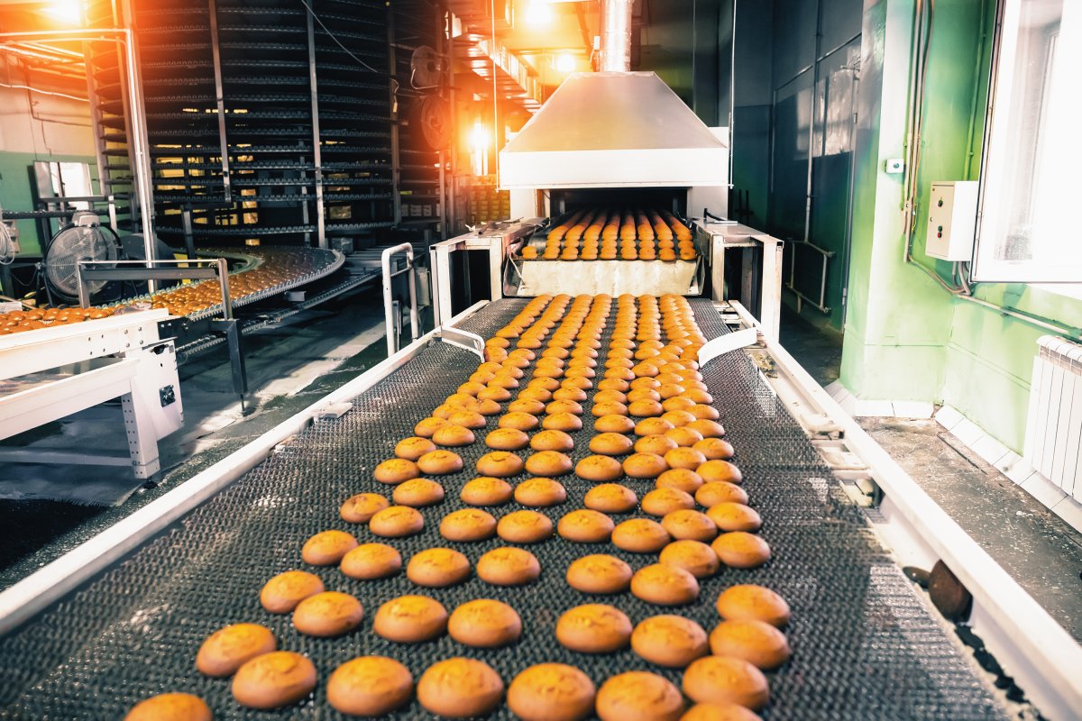 Bakery production line with sweet biscuits