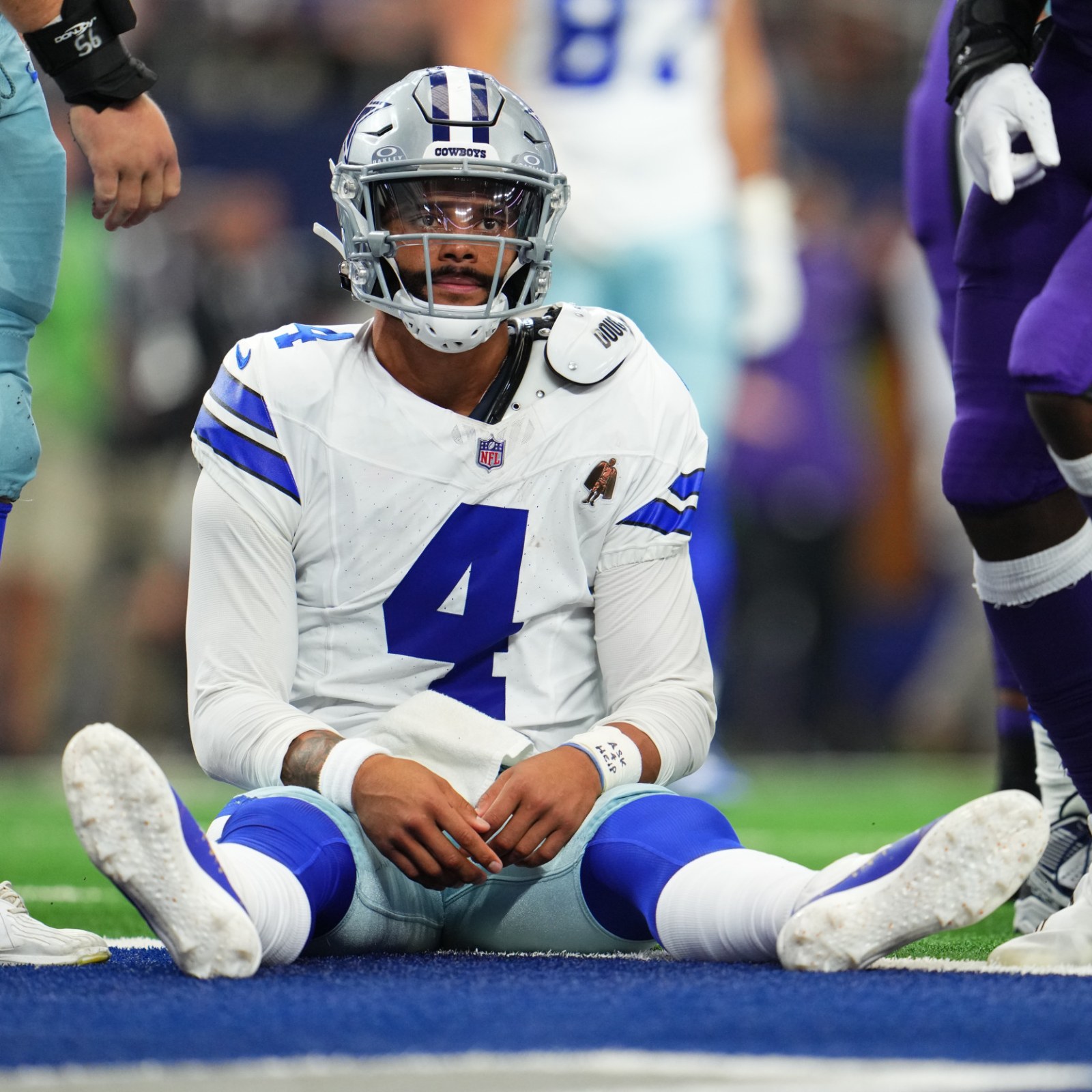 WAIT… DAK PRESCOTT JUST DID WHAT?! NFL Star Rescues Soaked Stray from Texas Flood — His Text to Daughter Will RUIN YOU Emotionally .Qu – Media News 48