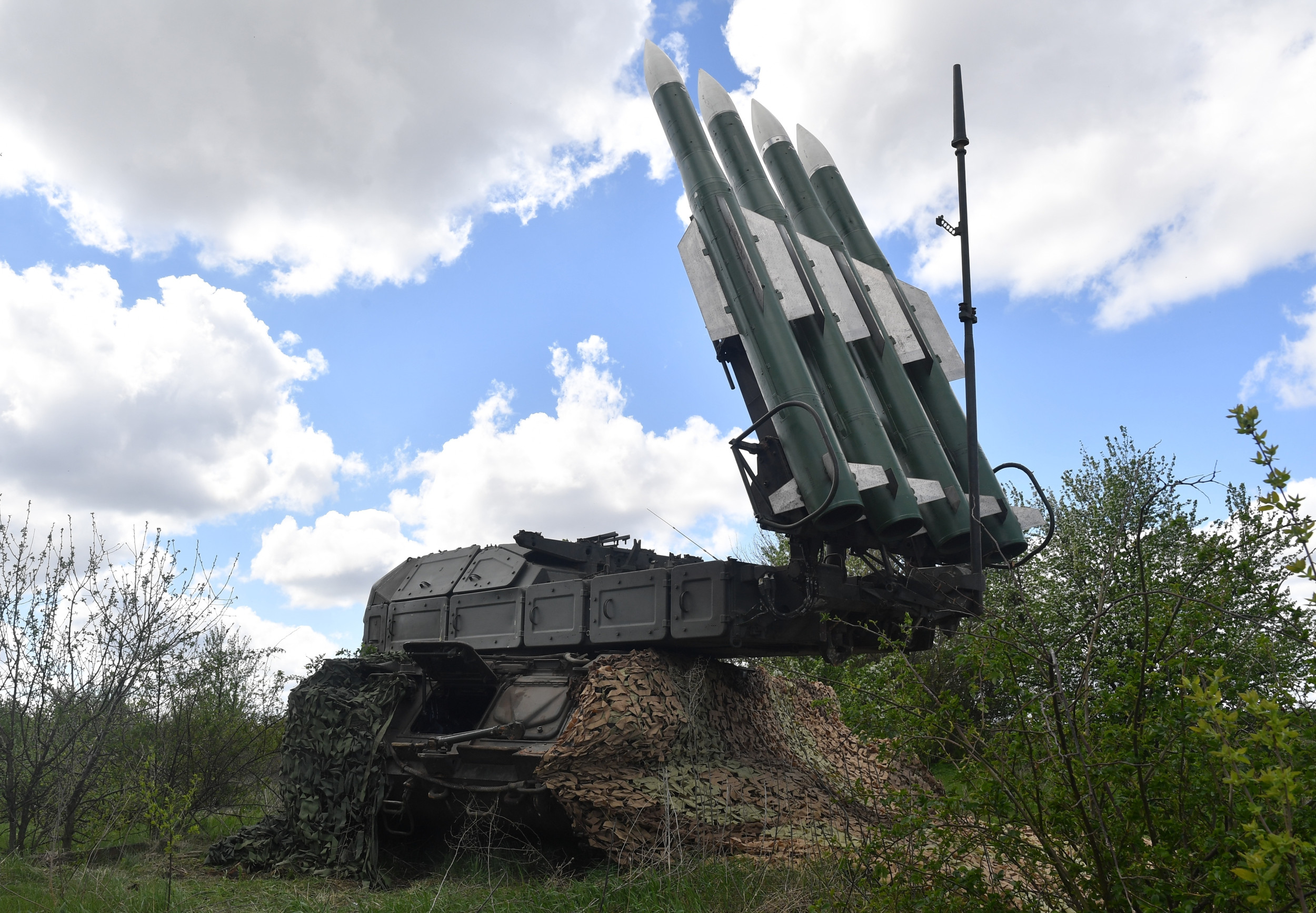 Ukraine Fires New NATO Skynex Anti-Aircraft Artillery System