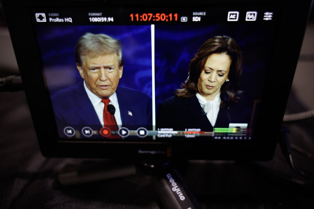 Trump Harris