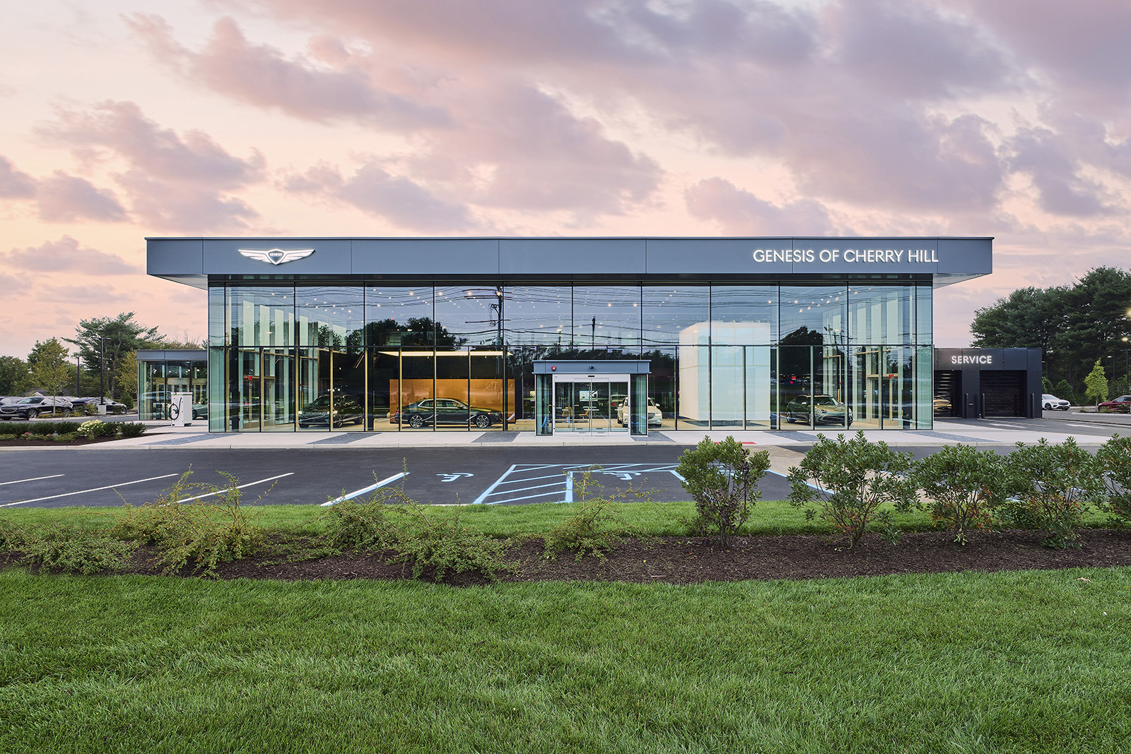 Digitization Helps Americans Gain Car Dealership Satisfaction: Study Digitization Helps Americans Gain Car Dealership Satisfaction: Study