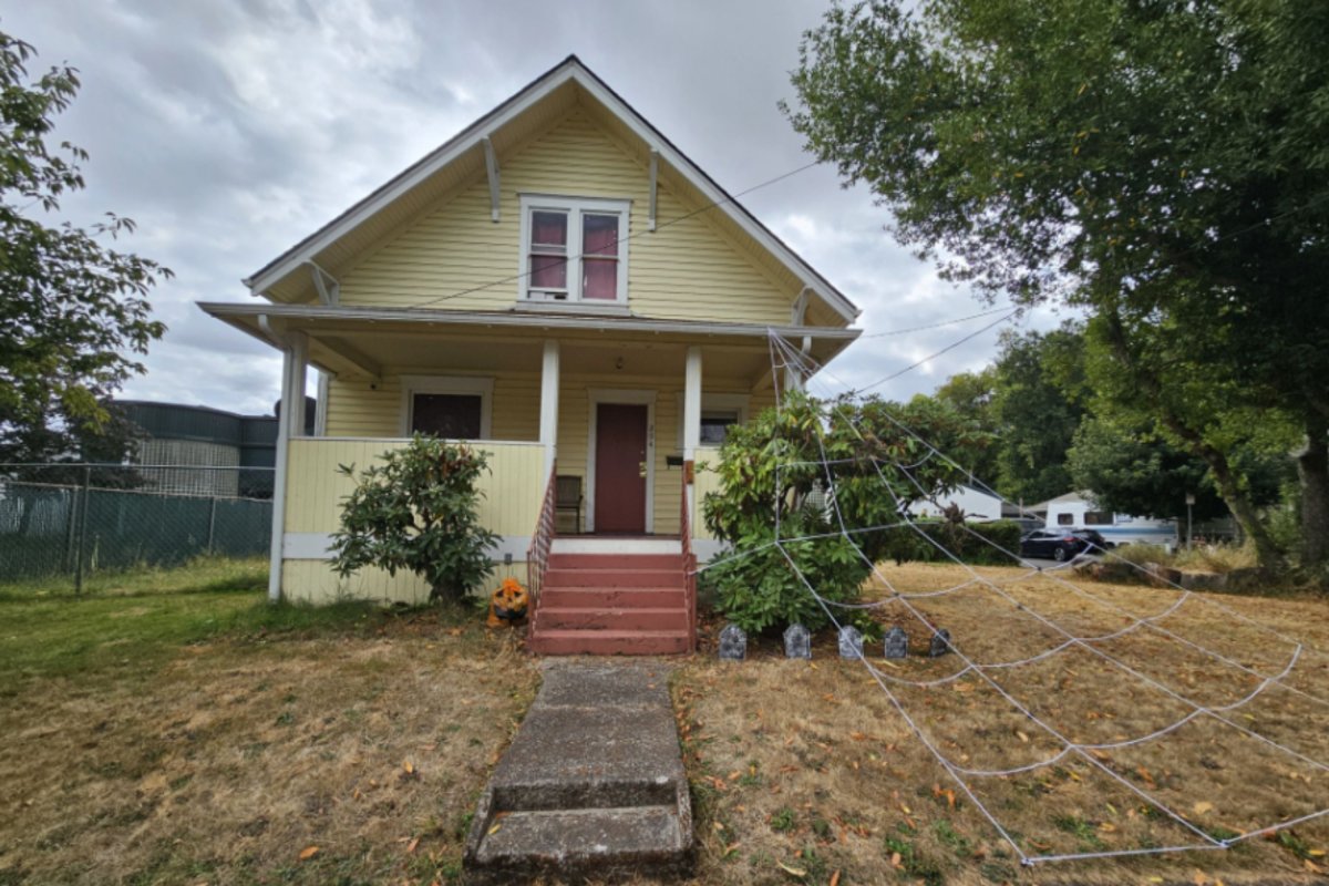 Heather Lagaso's house in Oregon