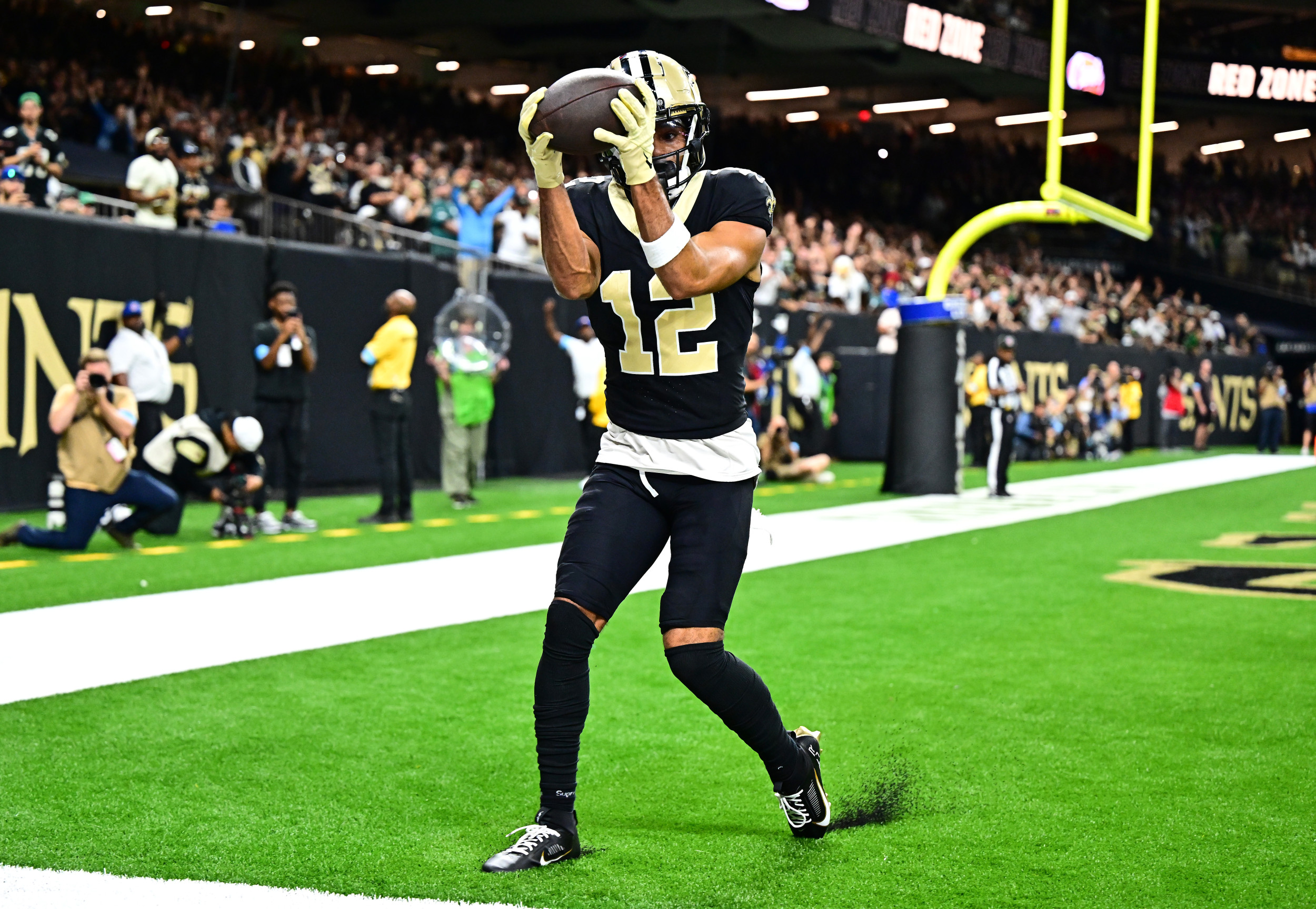 Saints star WR Chris Olave suffers injury in practice, status for Week 4 uncertain