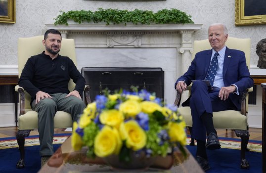 Photo: Joe Biden meets with Volodymyr Zelensky. (AP