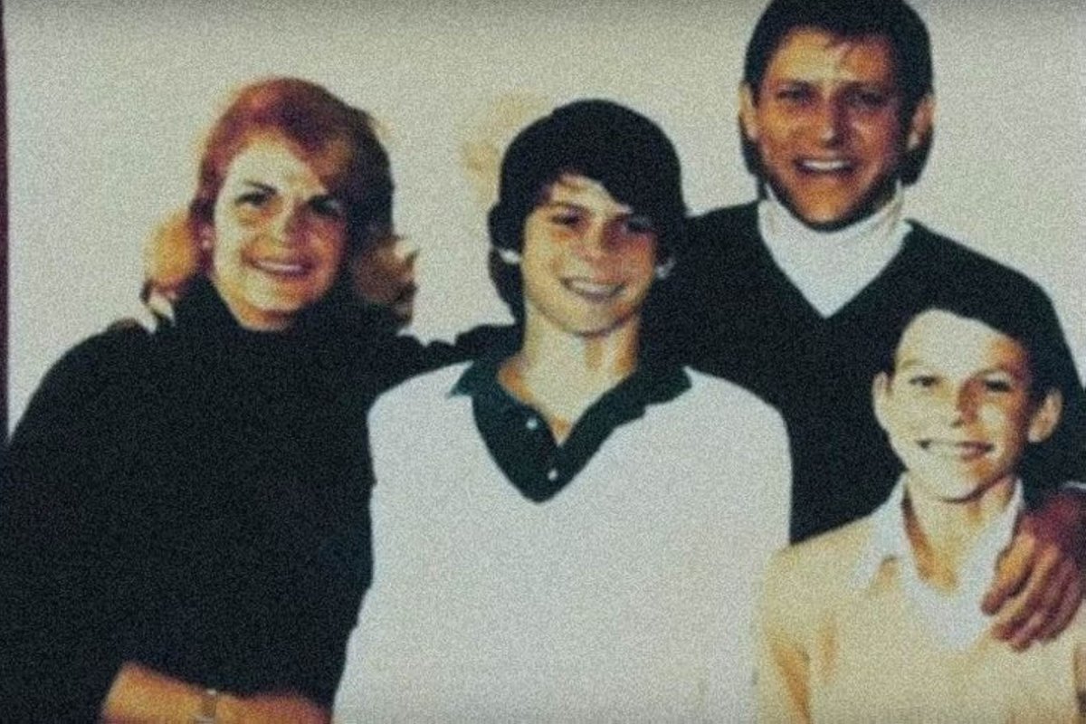 Lyle and Erik Menendez Break Silence in Netflix Doc: 'Washed' in Trial ...