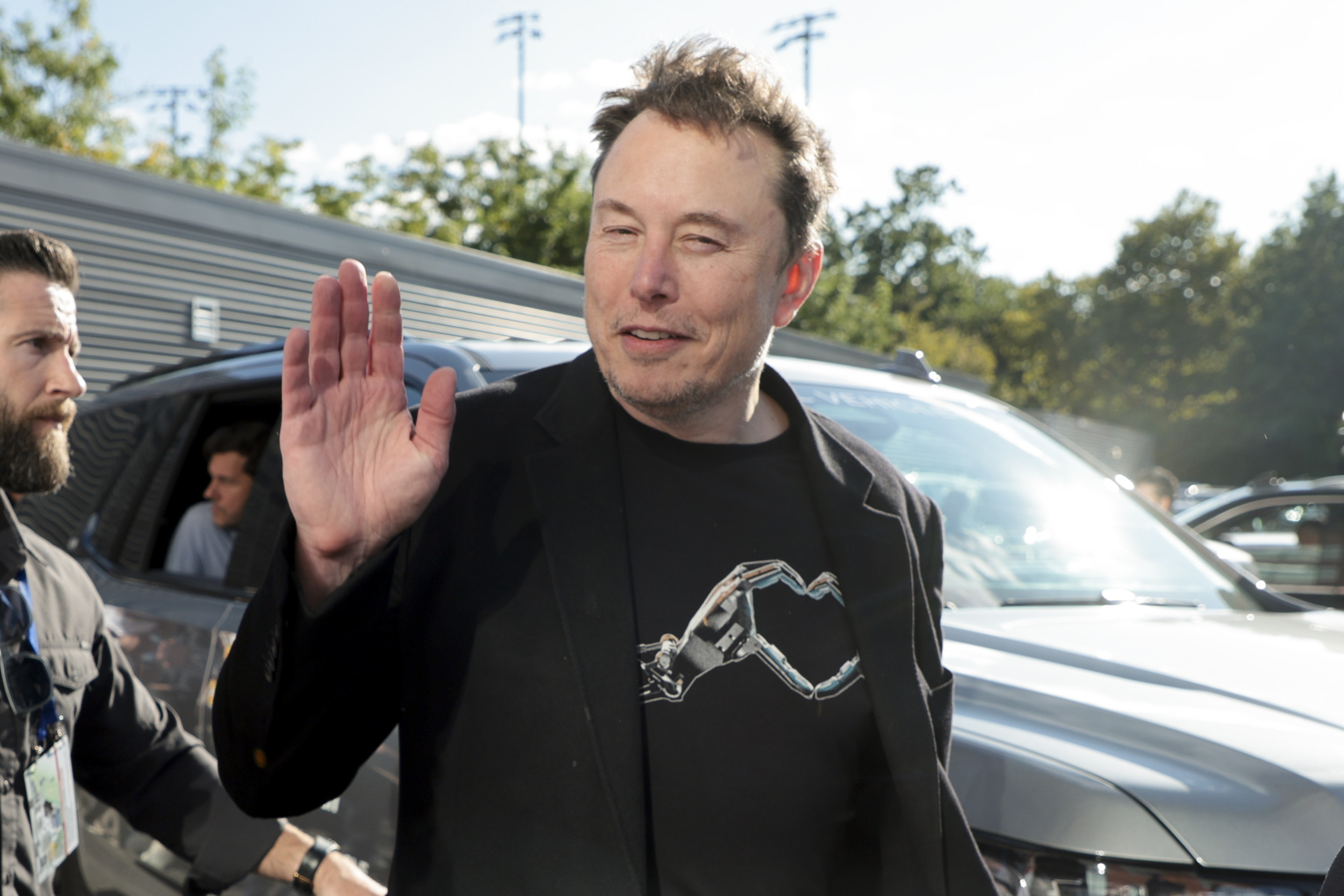  Elon Musk to Attend Donald Trump Rally, Increases Hostility Towards Illustration 