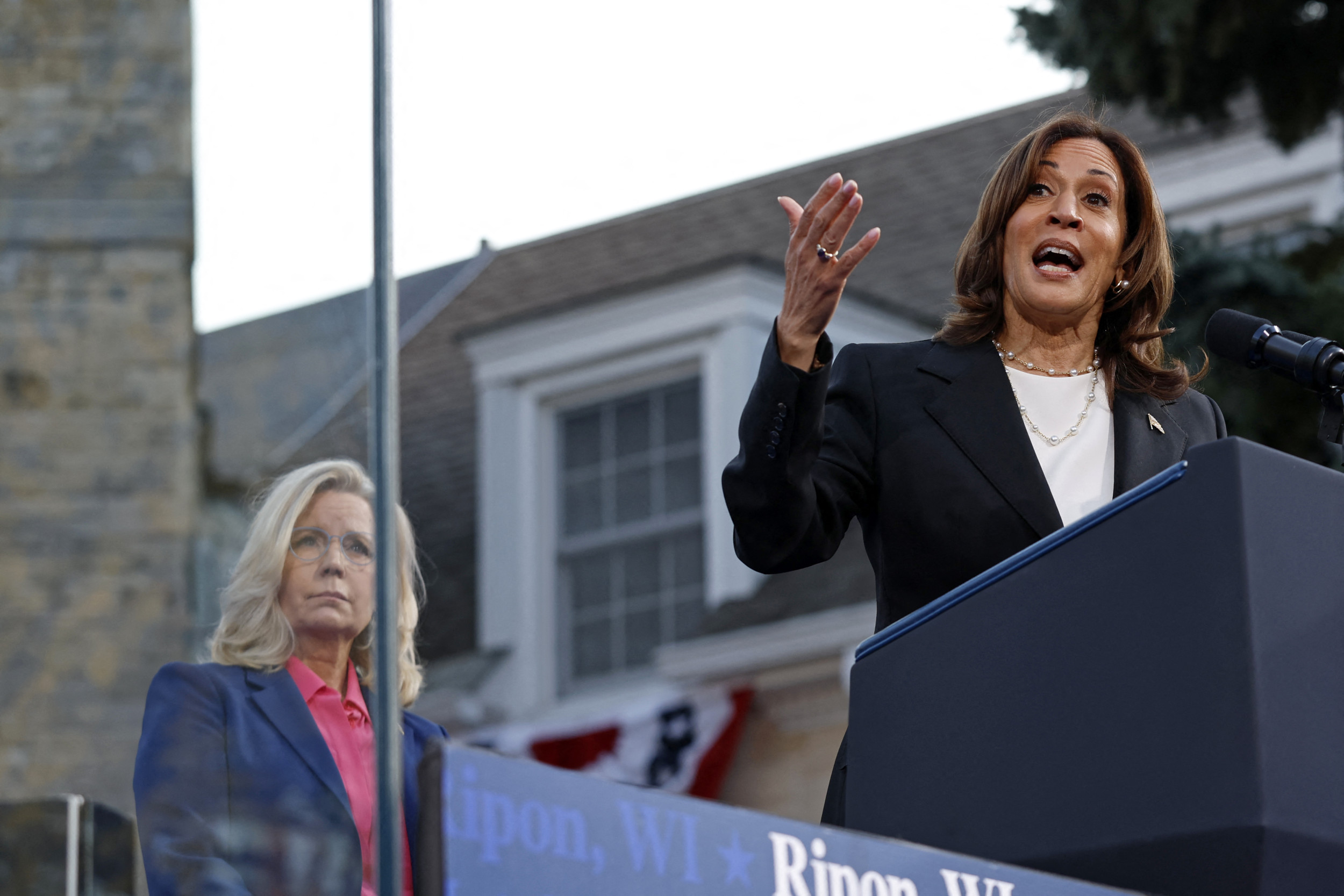 Muslim Coalition Condemns Kamala Harris for Liz Cheney Alliance