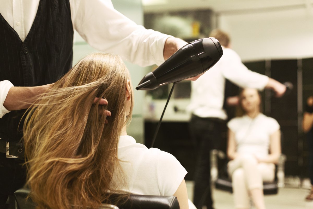 Woman Visits Salon for ‘Fresh Blowout’—Can’t Cope With Boyfriend’s Reaction