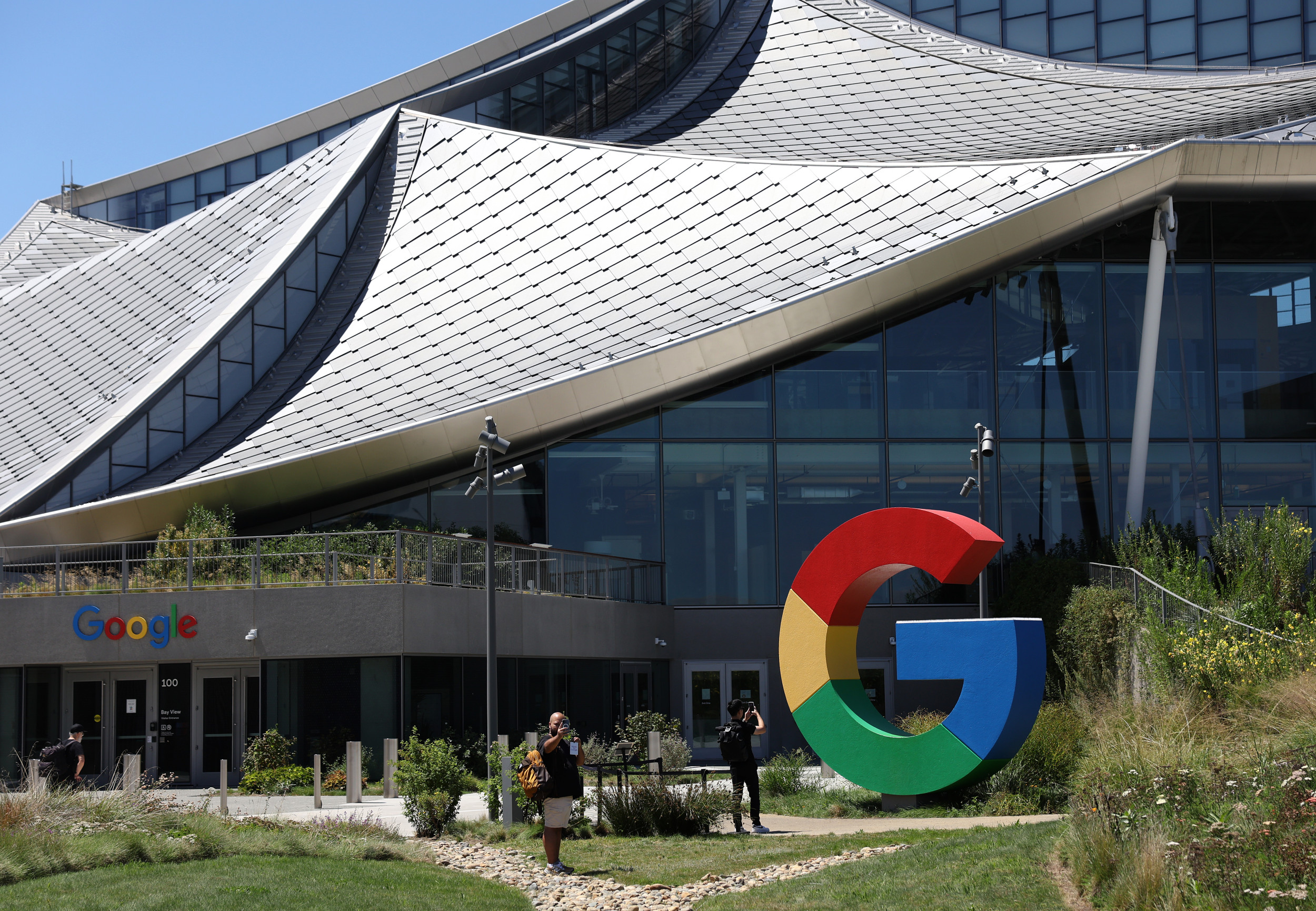 Google warns it will stop linking to New Zealand news if law passes