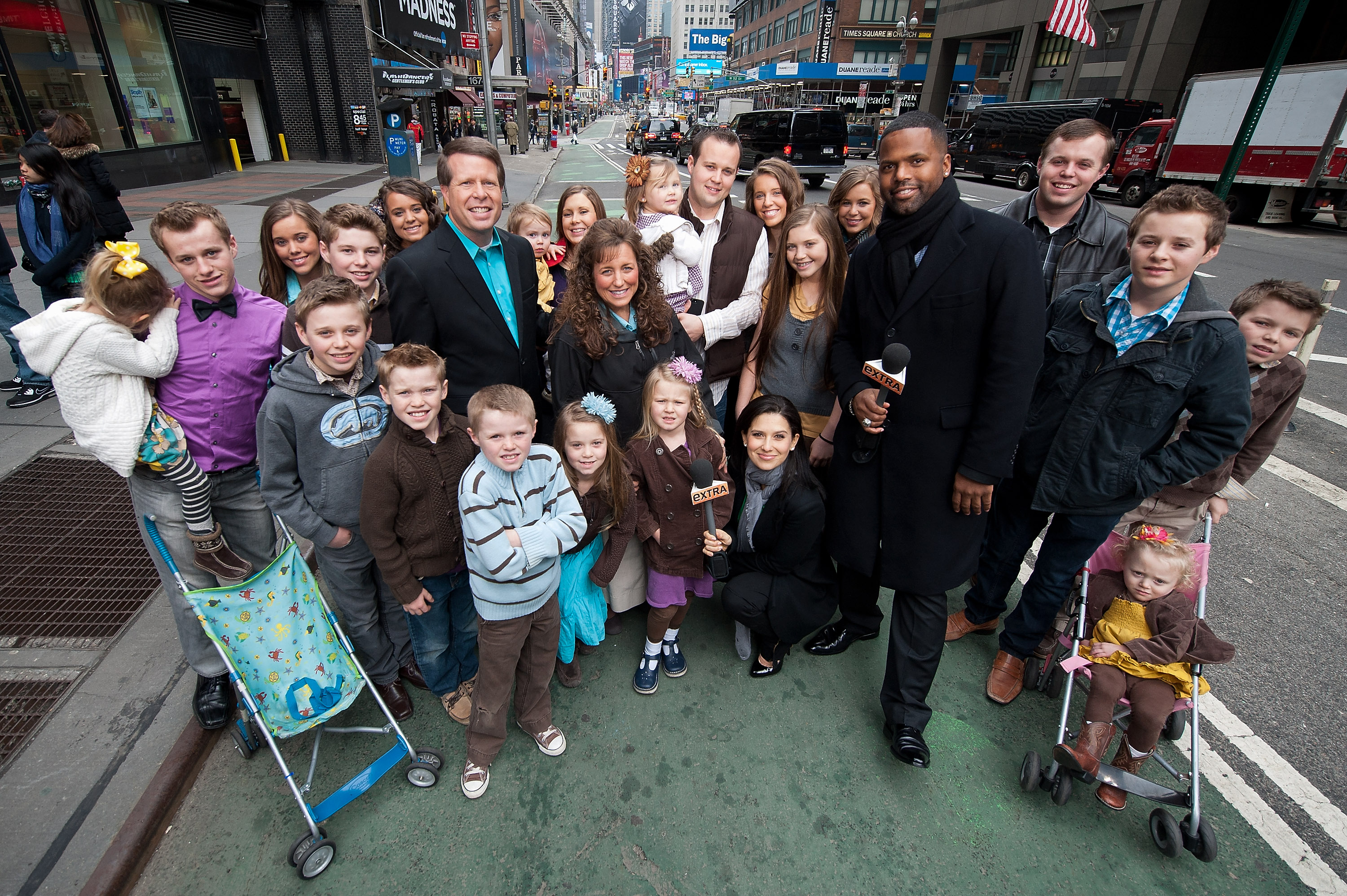 Joy-Anna Duggar weds