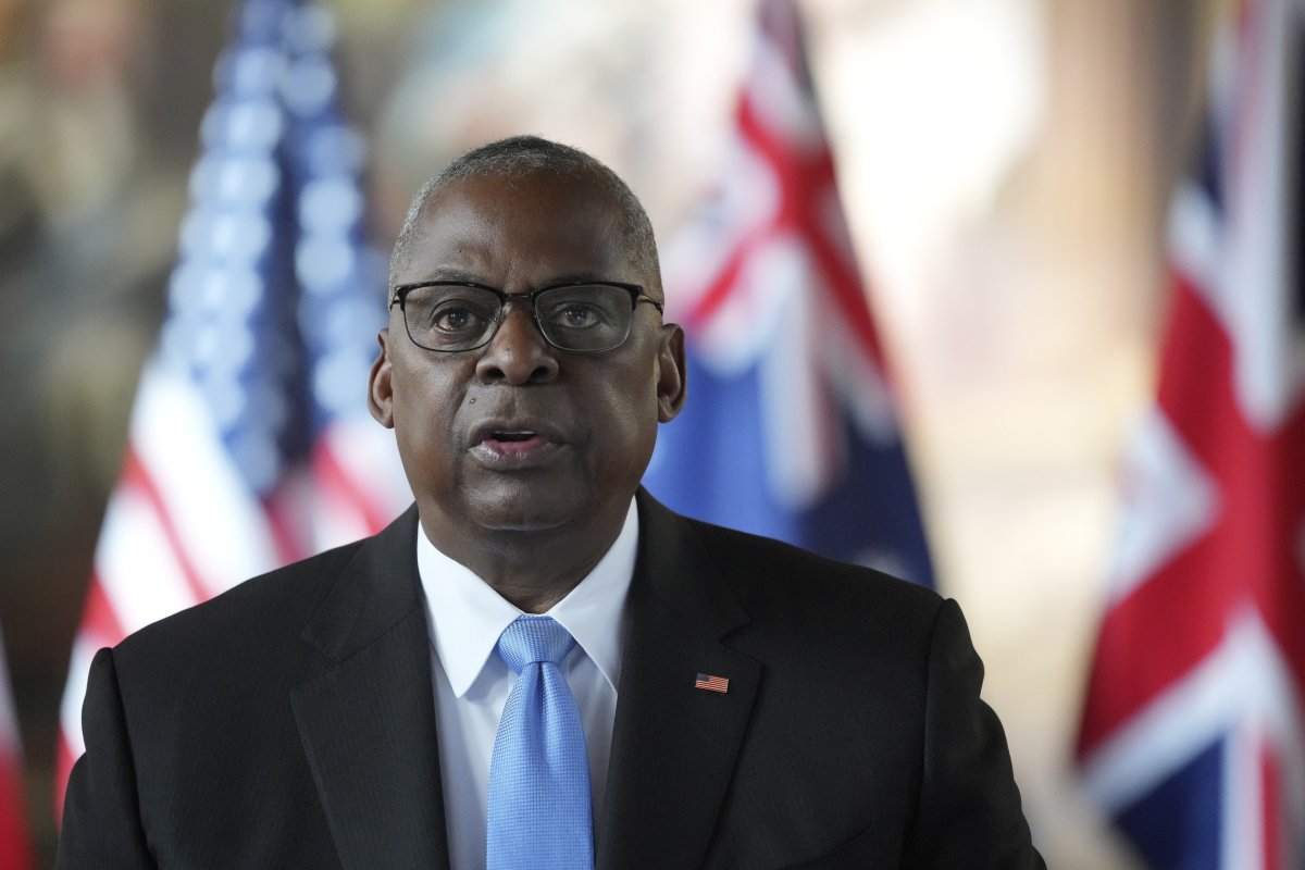 Lloyd Austin speaks in London