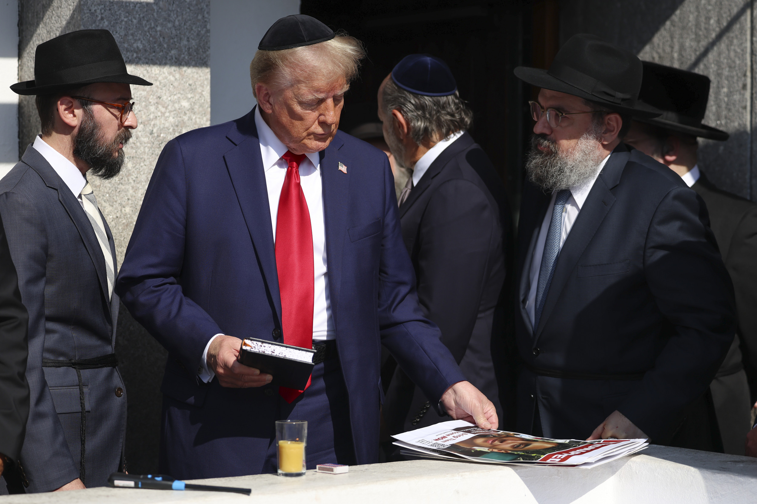 Donald Trump Mocked by Democrats for Offering To Sign Jewish Prayer Book