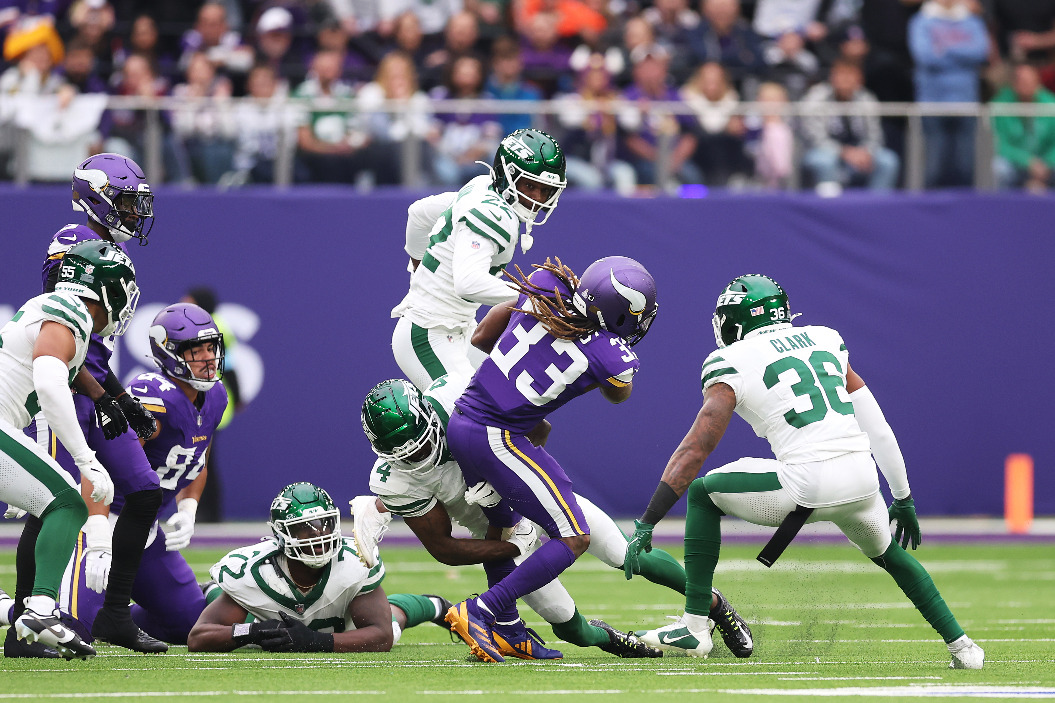 Vikings' Aaron Jones Returns in Win Over Jaguars