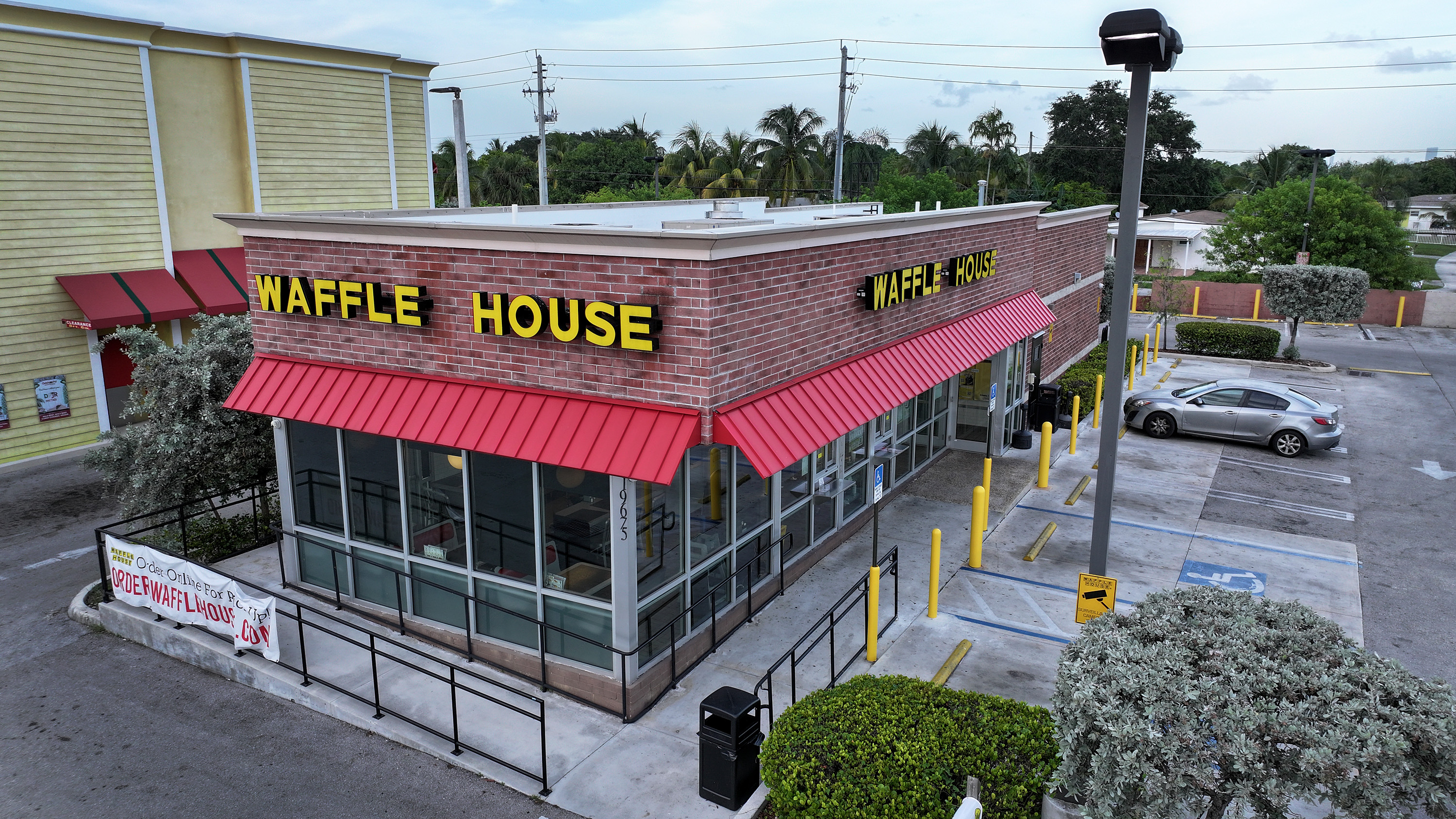 Map shows closed Waffle House locations ahead of Hurricane Milton