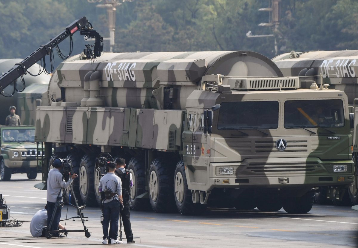 China exhibe misil balístico intercontinental DF-31AG