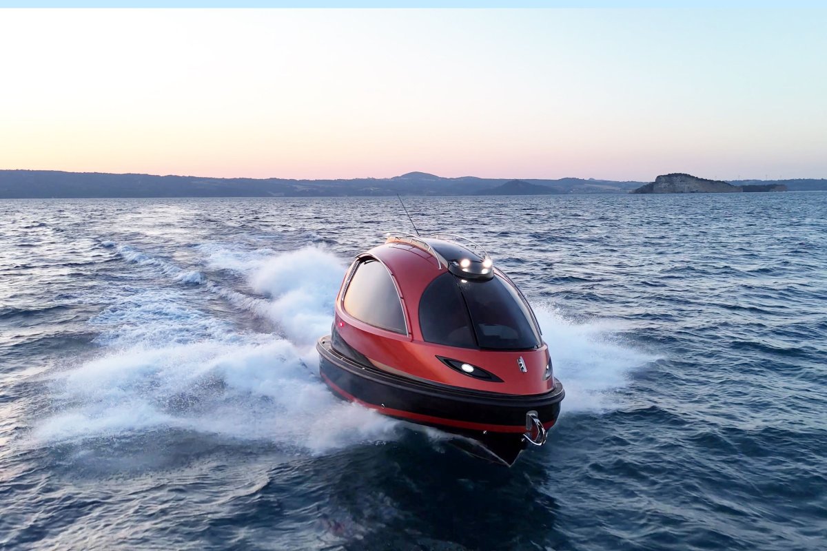 The Hyper-Sport Jet Capsule