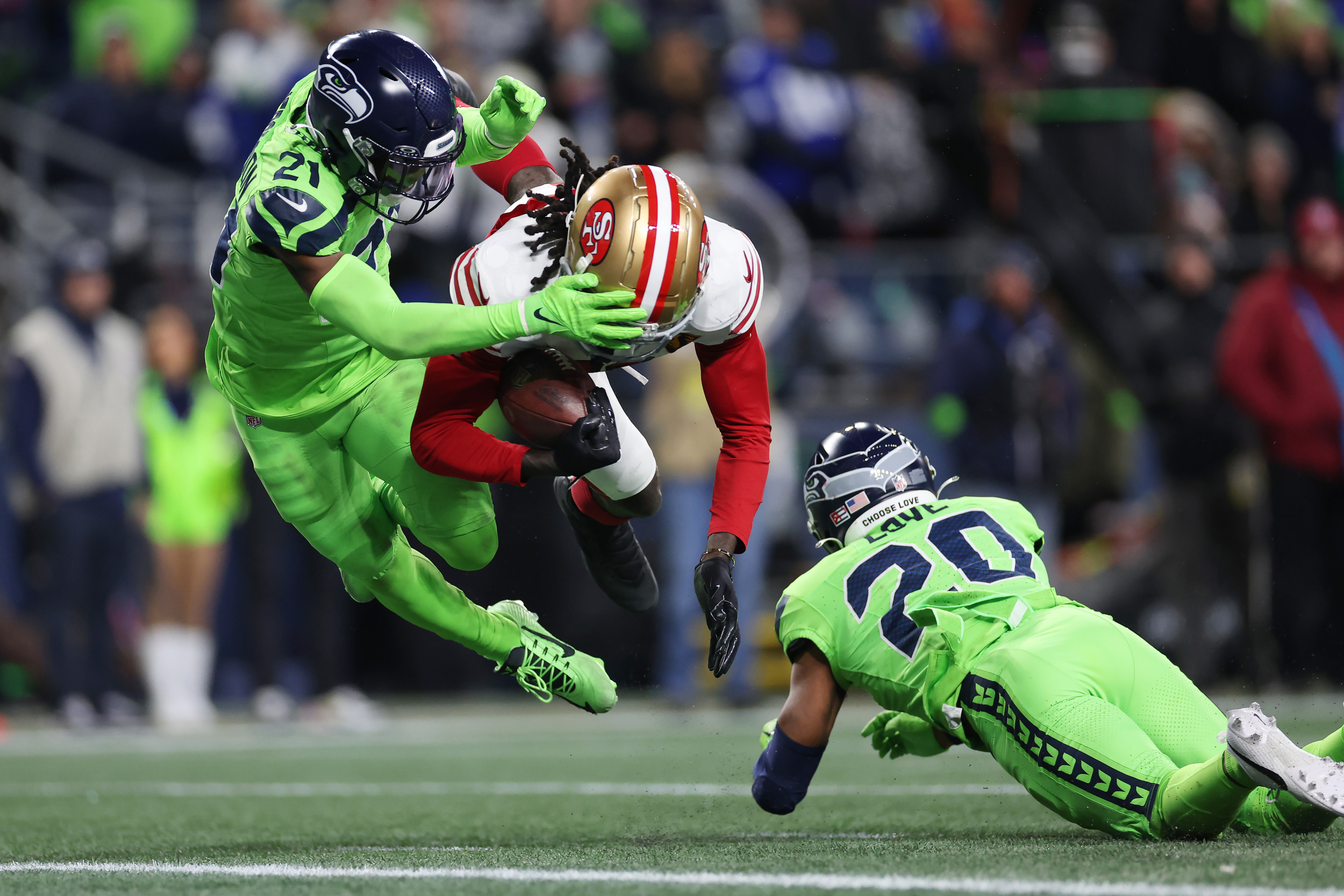 49ers-Seahawks Betting Promos: $6K Bonus Bets for Thursday Night 