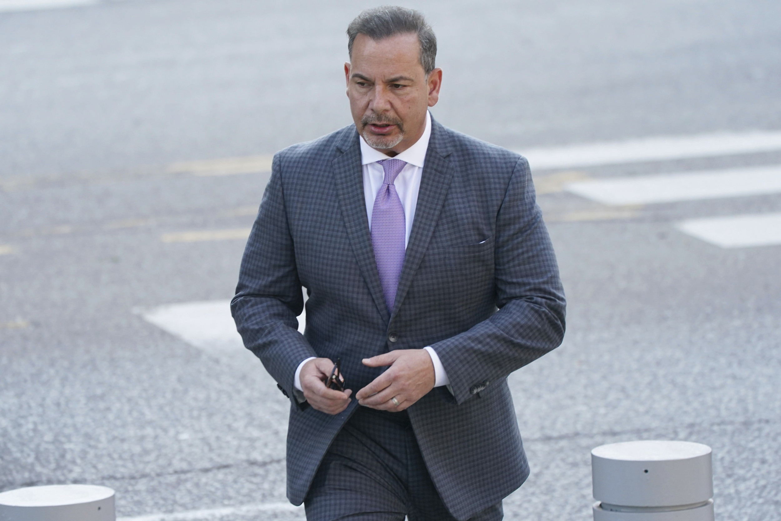 Ex-DEA Agent Convicted of Helping Shield Drug Traffickers